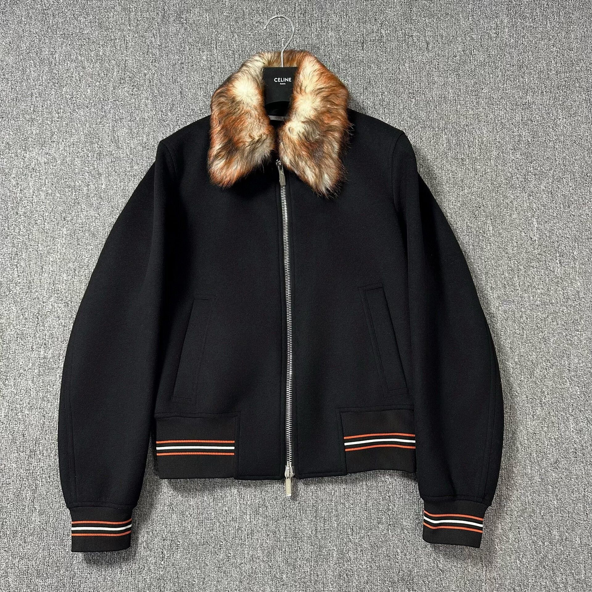 Dior black wool jacket with brown fur collar Size US M / EU 48-50 / 2 - 1 Thumbnail