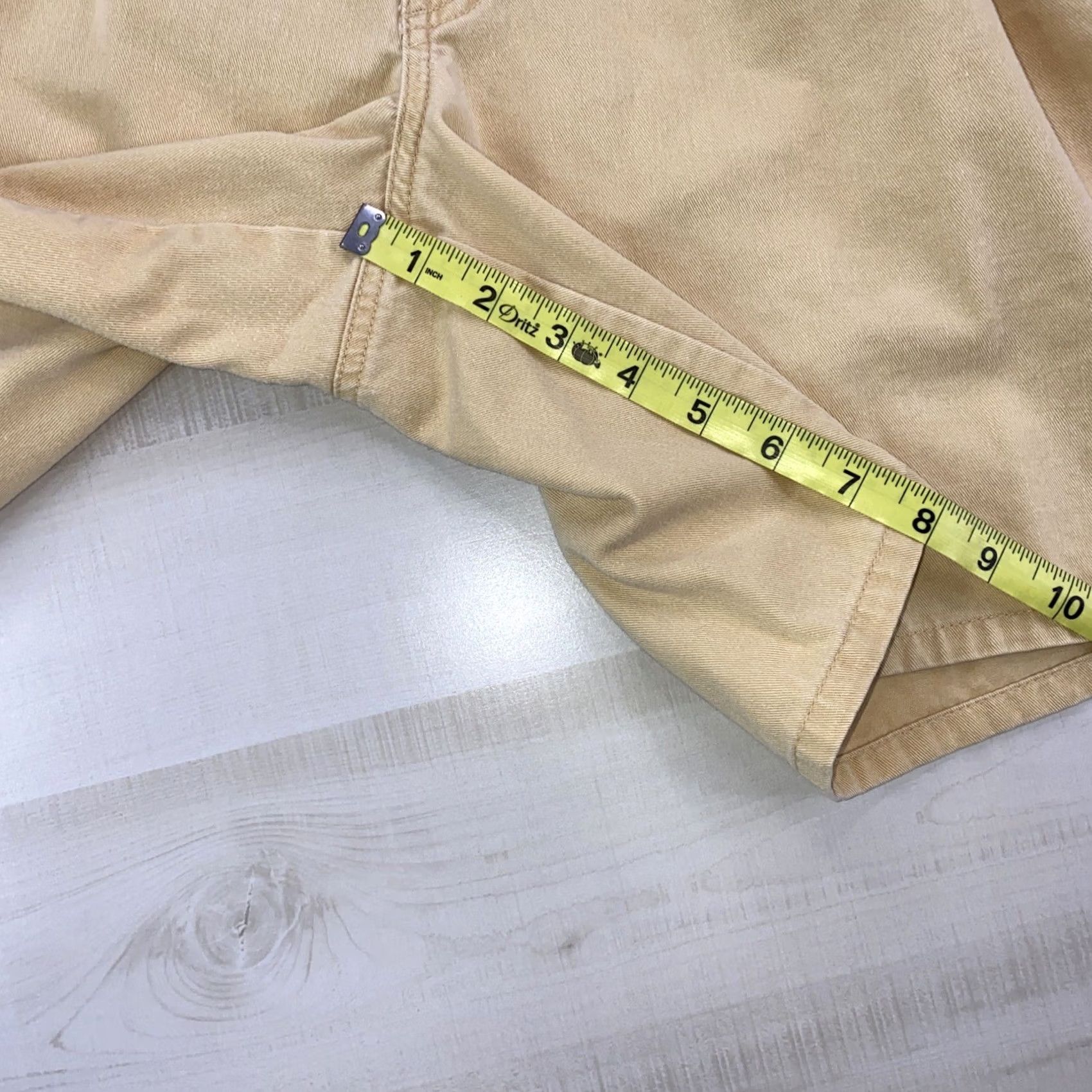 Bugle Boy VINTAGE Bugle Boy Bermuda Shorts Men Size 34 Beige Cotton Pleated Front 8in Inseam United States 80s 90s USA Beach Casual Travel Mens Size US 34 / EU 50 - 5 Thumbnail