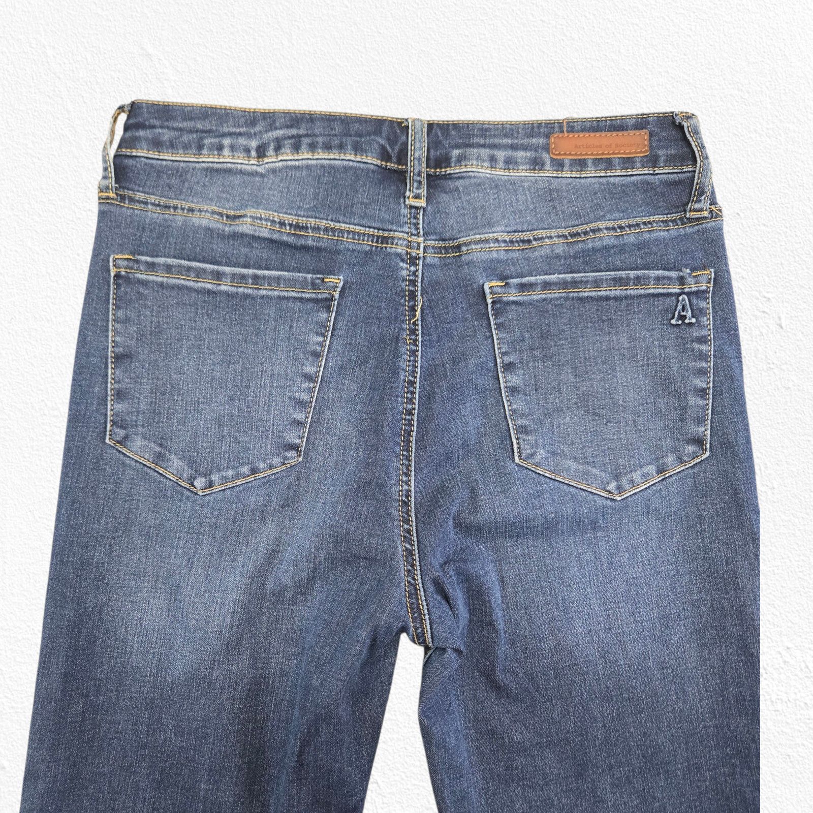 Other Dark Wash Chelsea Slim Crop Bootcut Jeans Size 27 Size 27" / US 4 / IT 40 - 10 Thumbnail