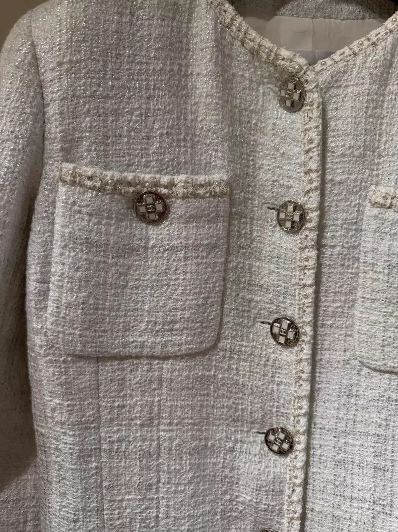 Chanel Chanel 23S white and silver twill soft tweed long coat Size XS / US 0-2 / IT 36-38 - 2 Thumbnail