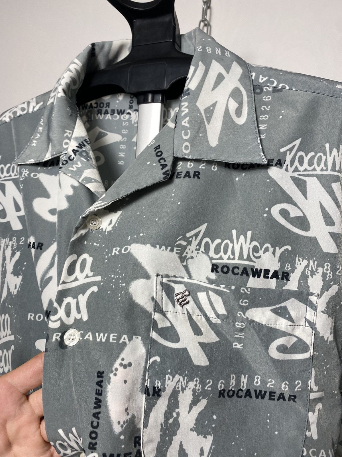 Rocawear Vintage Rocawear Jnco Style Monogram Hawaii Shirt Button Up Size US L / EU 52-54 / 3 - 4 Thumbnail