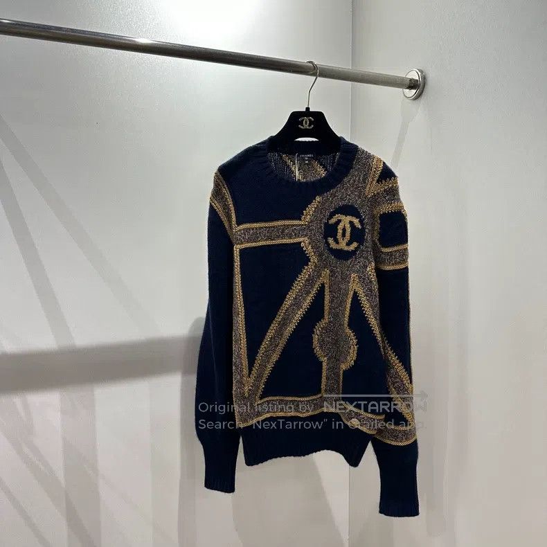 Chanel Chanel Castle Series Logo Cashmere Sweater Size XS / US 0-2 / IT 36-38 - 1 Thumbnail