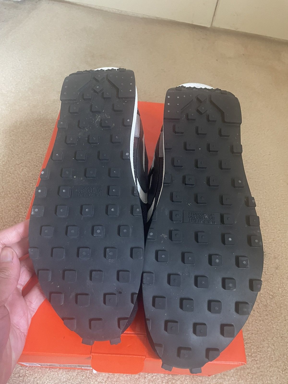 Nike × Sacai Nike sacai x LDWaffle ‘Black’ size 10.5 Size US 10.5 / EU 43-44 - 7 Thumbnail