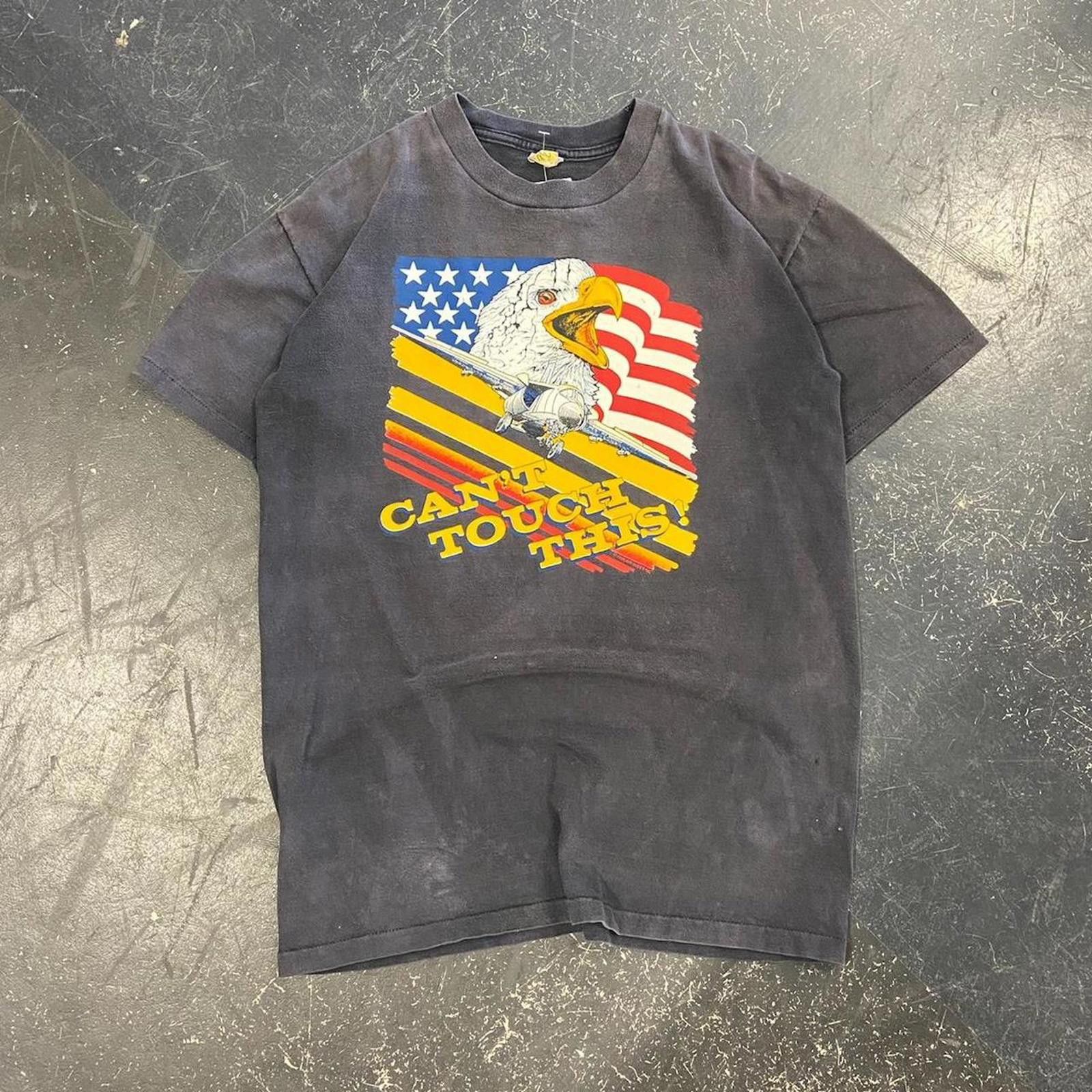 Vintage 1990 Faded ‘Can’t Touch This’ Desert Storm Fighter Jet Tee Size US L / EU 52-54 / 3 - 1 Thumbnail