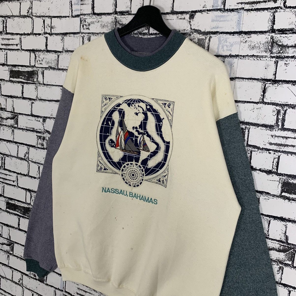 Designer × Vintage Vintage Nassau Bahamas Sweatshirt Size US M / EU 48-50 / 2 - 5 Thumbnail