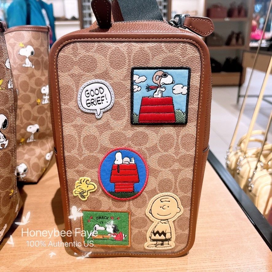 Coach Coach X Peanuts Sullivan Pack With Patches CBI43 Size ONE SIZE - 1 Thumbnail