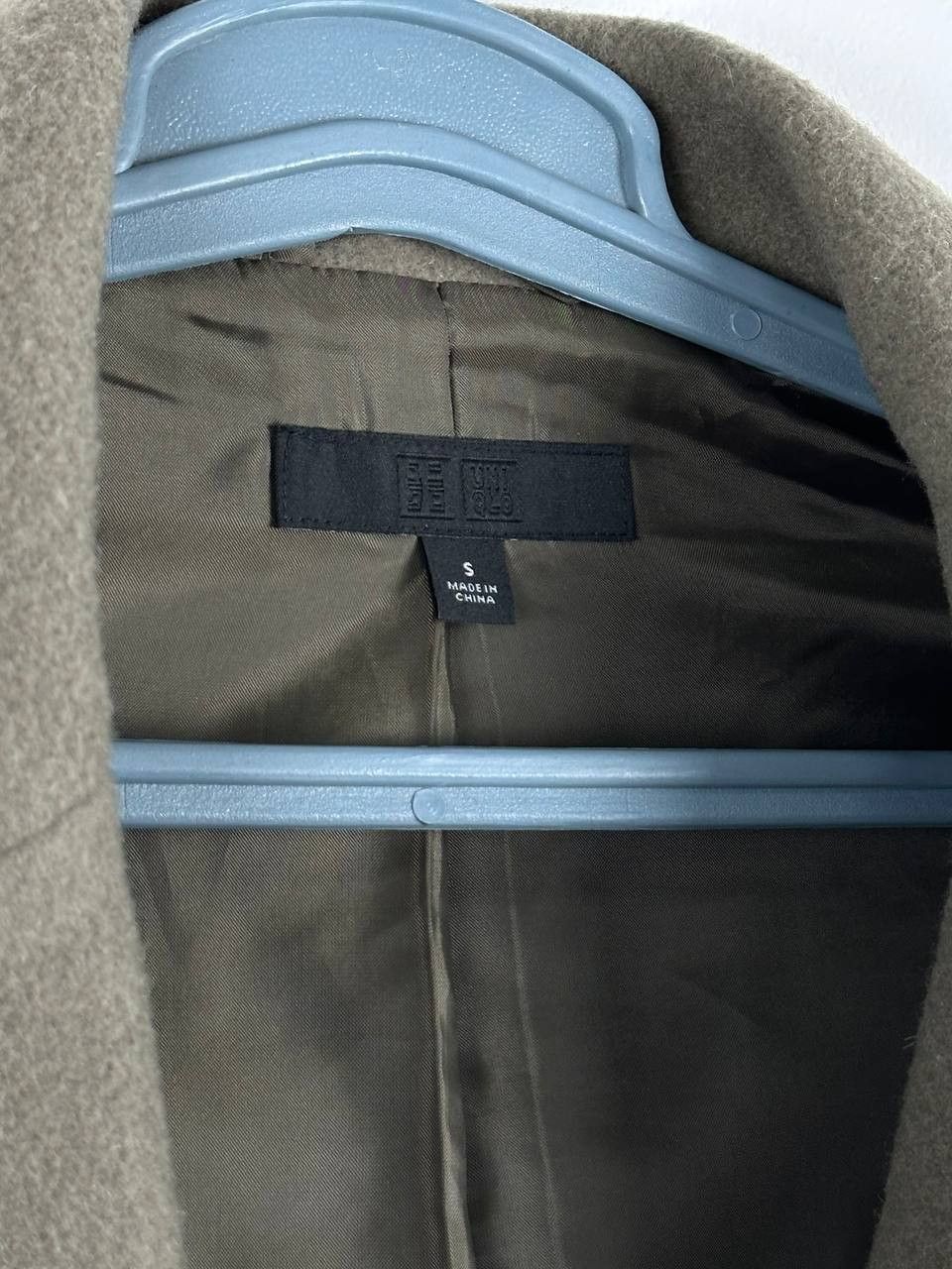 Uniqlo Uniqlo Olive Casual Wool Mans Coat Oversized Size US S / EU 44-46 / 1 - 8 Thumbnail