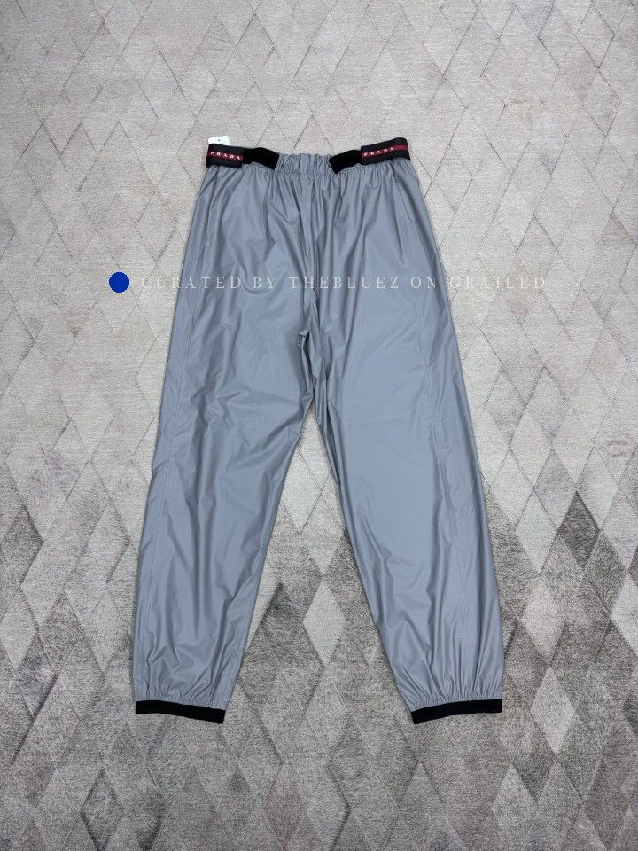 Prada Logo Waistband Nylon Joggers in Gray Size US 34 / EU 50 - 1 Thumbnail