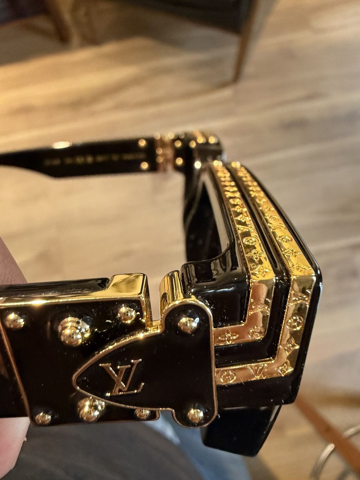 Louis Vuitton Louis Vuitton 1.1 Millionaire - Black/Gold (Virgil Abloh) Size ONE SIZE - 3 Thumbnail