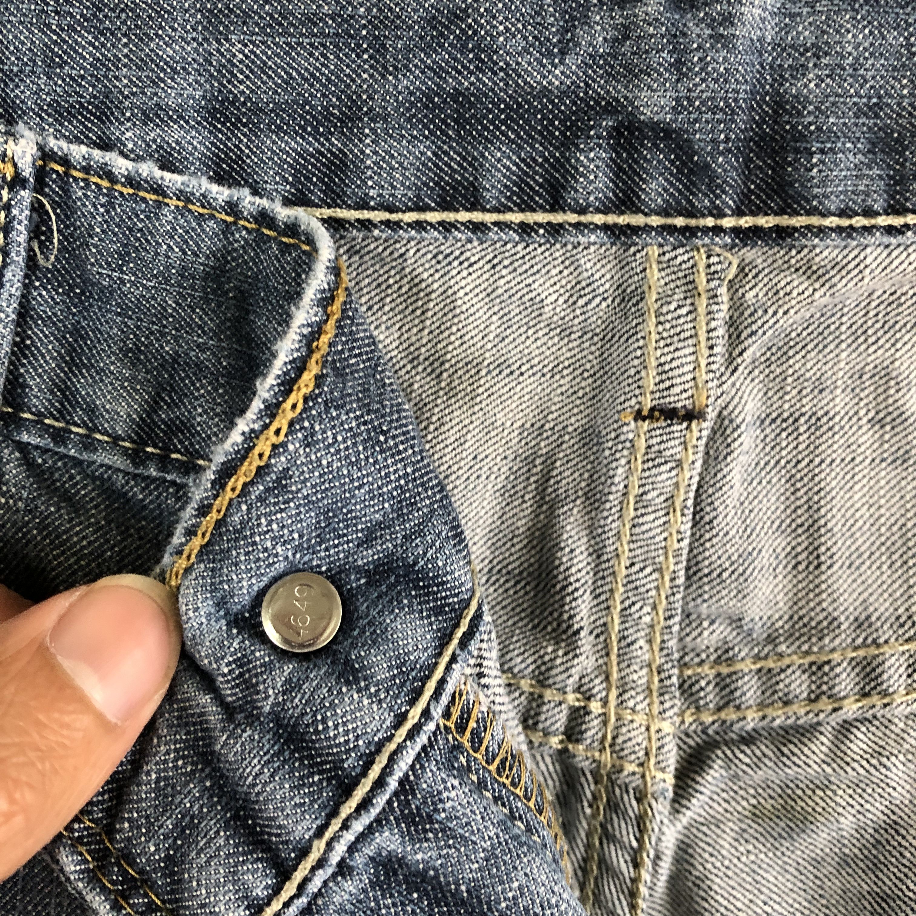 Levi's Vintage Y2K Levis Distressed Faded Jeans Levi's Ripped Denim Size US 38 / EU 54 - 7 Thumbnail