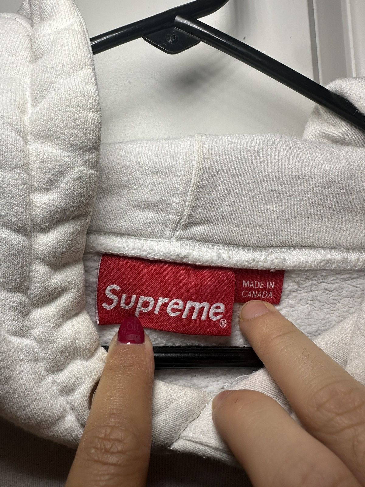 Supreme Supreme x ANTIHERO Hooded Sweatshirt 'White Size US M / EU 48-50 / 2 - 3 Thumbnail