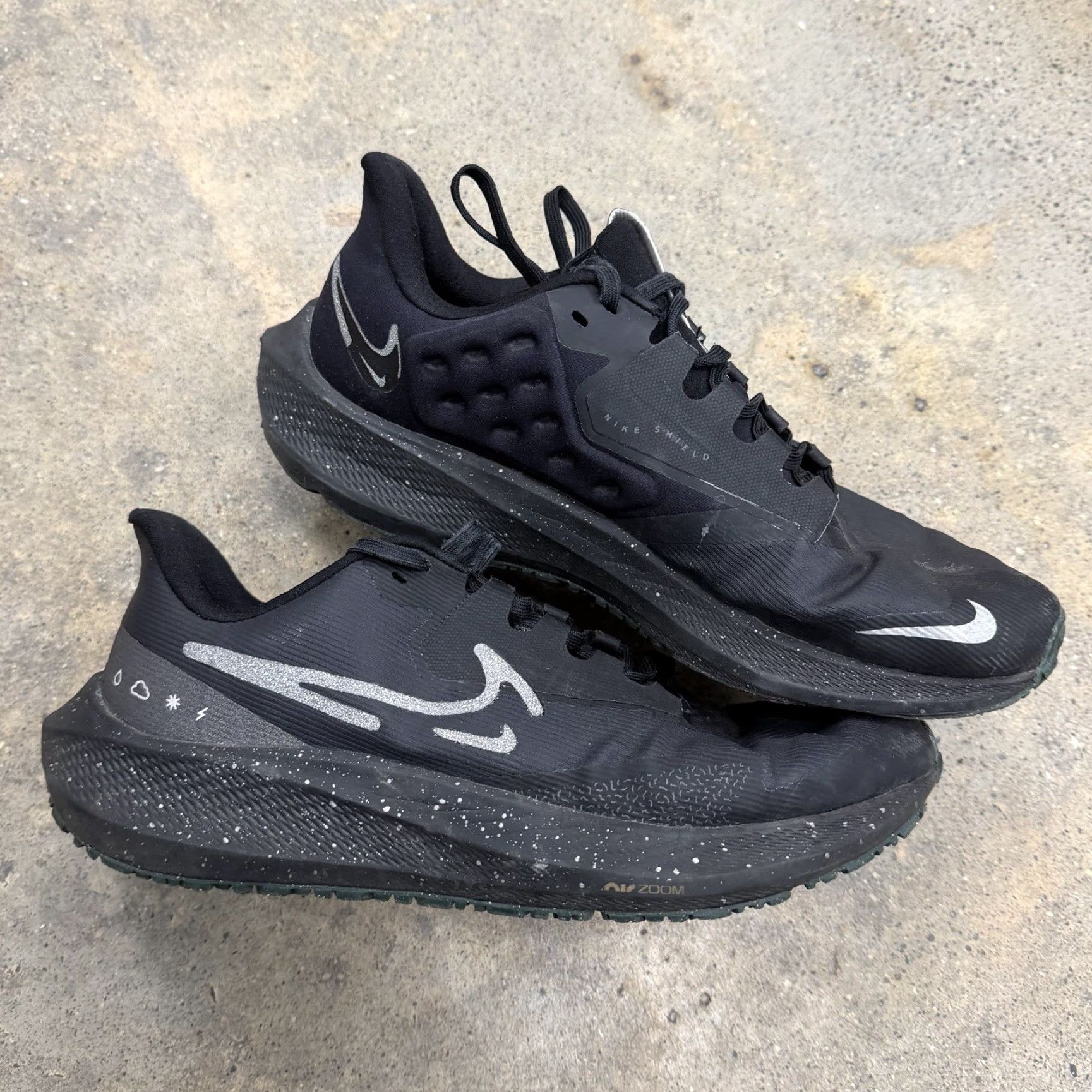 Nike Nike Air Zoom Pegasus Shield Womens 9 Sneakers Black FB1862-001 Size US 7 / IT 37 - 2 Thumbnail