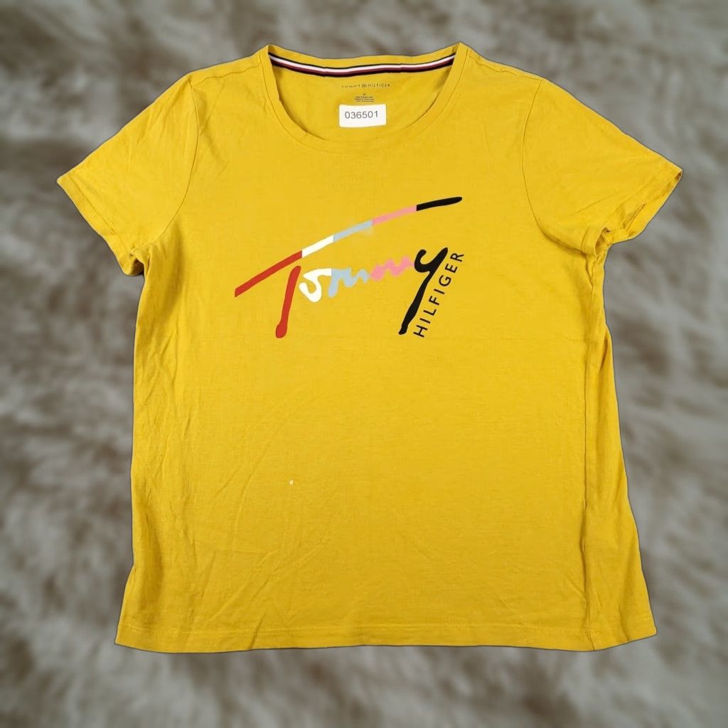 Tommy Hilfiger Tommy Hilfiger Women's T-Shirt Medium Yellow Casual Short Sleeve Crew Neck Logo Size M / US 6-8 / IT 42-44 - 1 Thumbnail