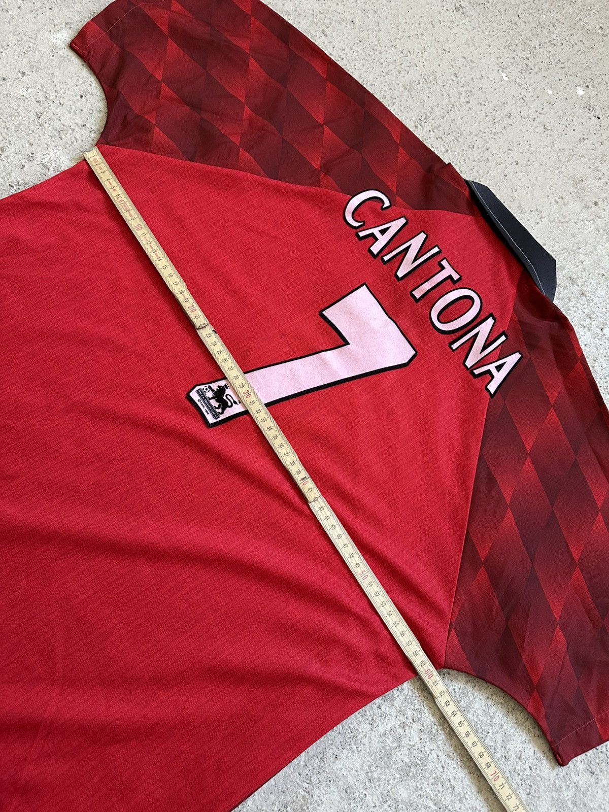 Umbro Vintage Umdro Machster United #7 Cantona Sharp 1996-1998 Size US L / EU 52-54 / 3 - 13 Thumbnail