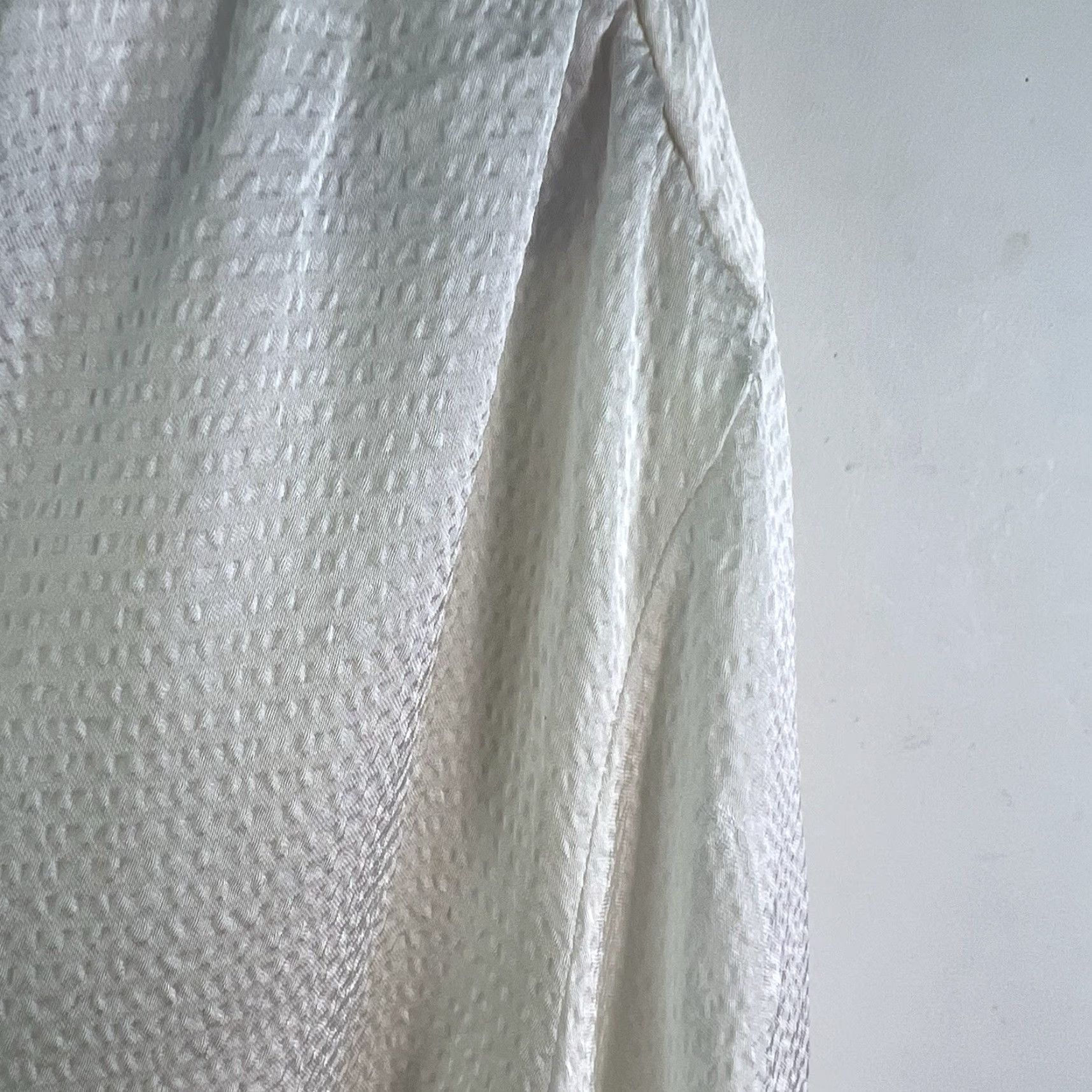 Vintage VINTAGE Rye Grass Blouse Button-Up Textured Chambray White S Women's Size S Shirt Casual Lightweight 25in Long Sleeve Regular Fit Solid Size S / US 4 / IT 40 - 2 Thumbnail