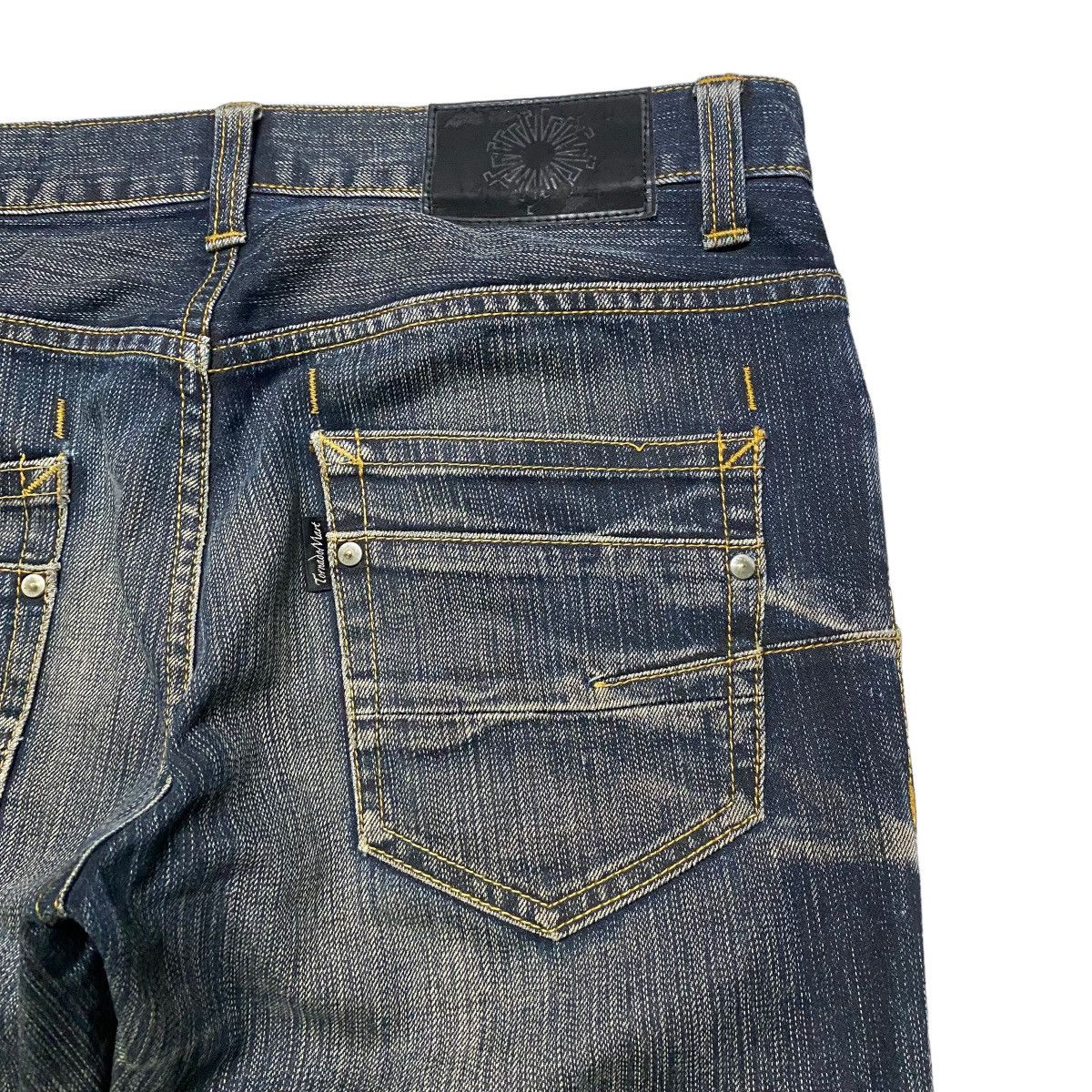 Tornado Mart Tornado Mart Spiral Cut Low Flare Jeans Distressed Size US 31 - 12 Thumbnail