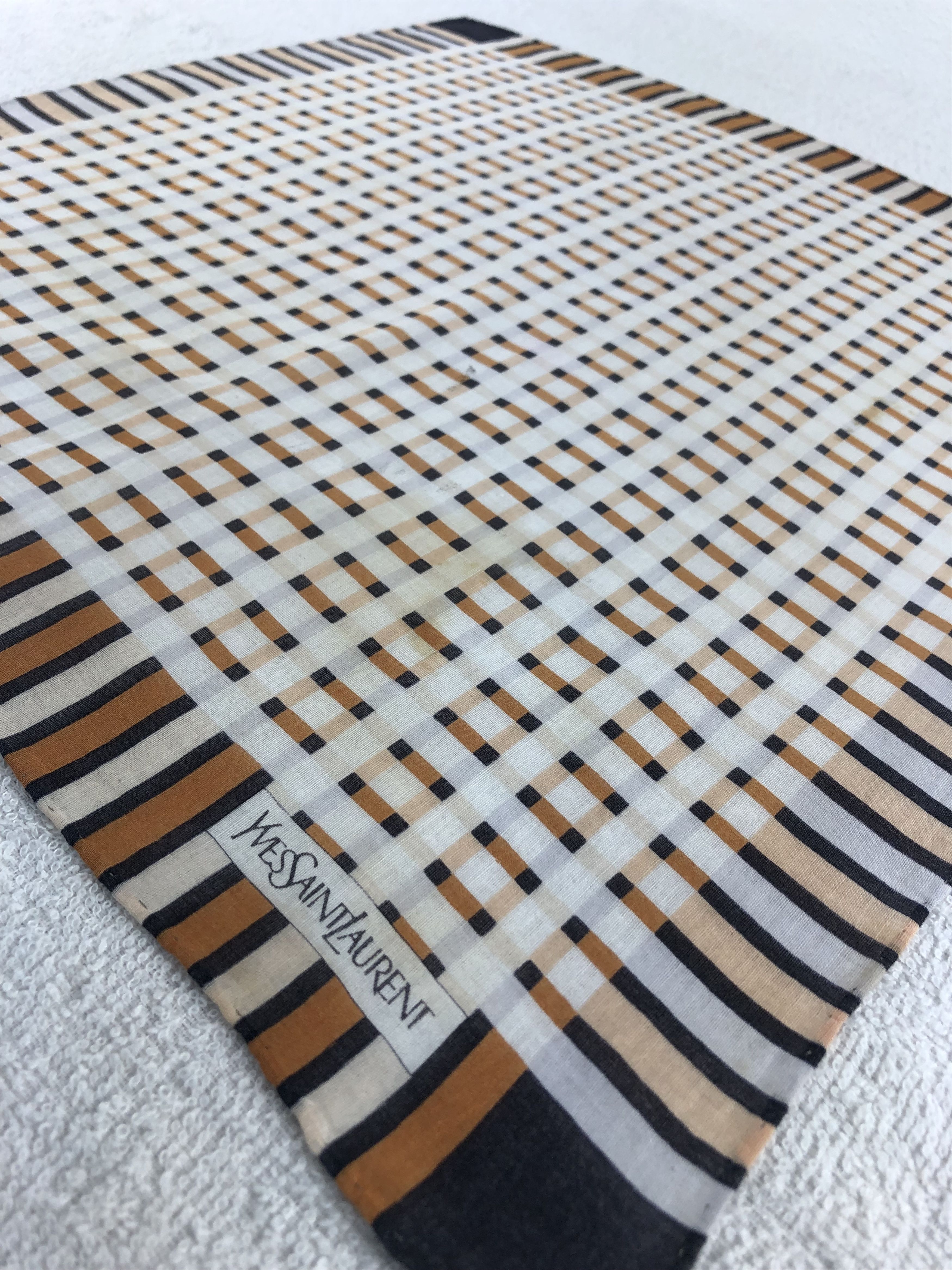 Yves Saint Laurent Yves aint Laurent Handkerchief / Bandana / Neckerchief C318 Size ONE SIZE - 4 Thumbnail