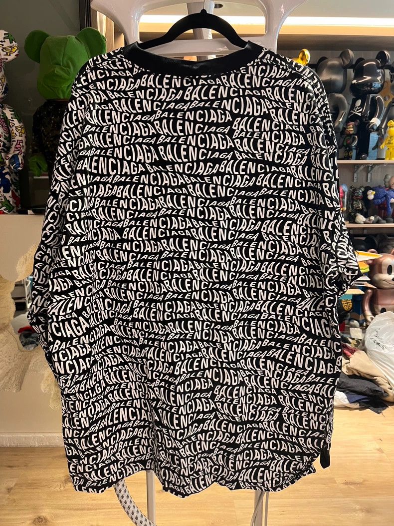 Balenciaga Balenciaga Black Full Print Long Sleeve Underlayer Size US S / EU 44-46 / 1 - 5 Thumbnail