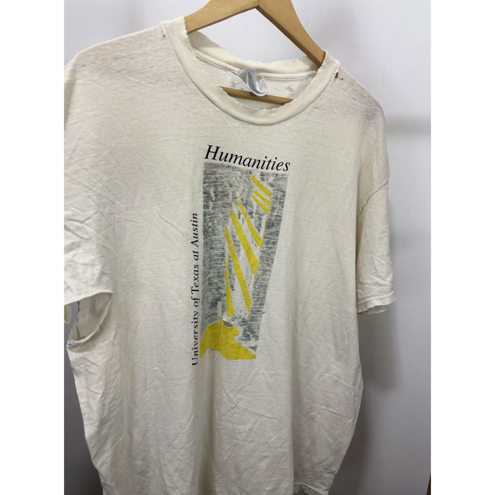Hanes VINTAGE Euripides Mysteries of Thought Thrashed Worn Cotton T-Shirt XL Mens White Size US XL / EU 56 / 4 - 4 Thumbnail