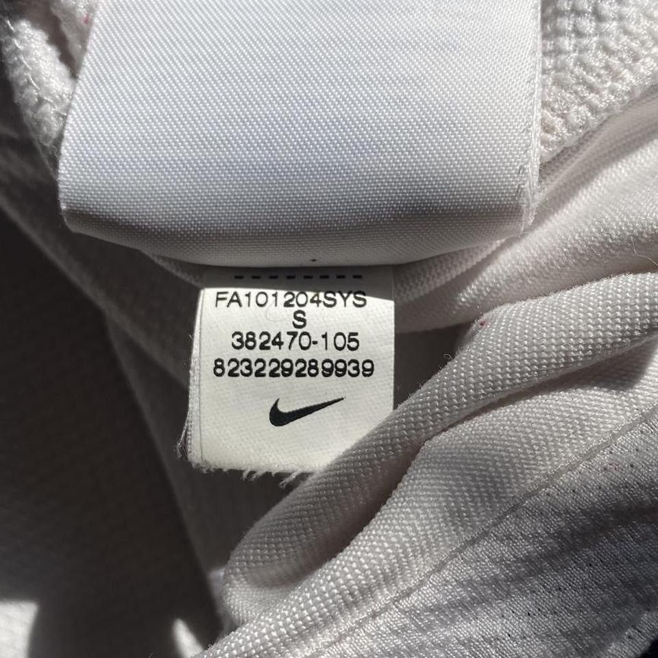 Nike Manchester United Chicharito 2010 11 away CL jersey Size US S / EU 44-46 / 1 - 3 Thumbnail
