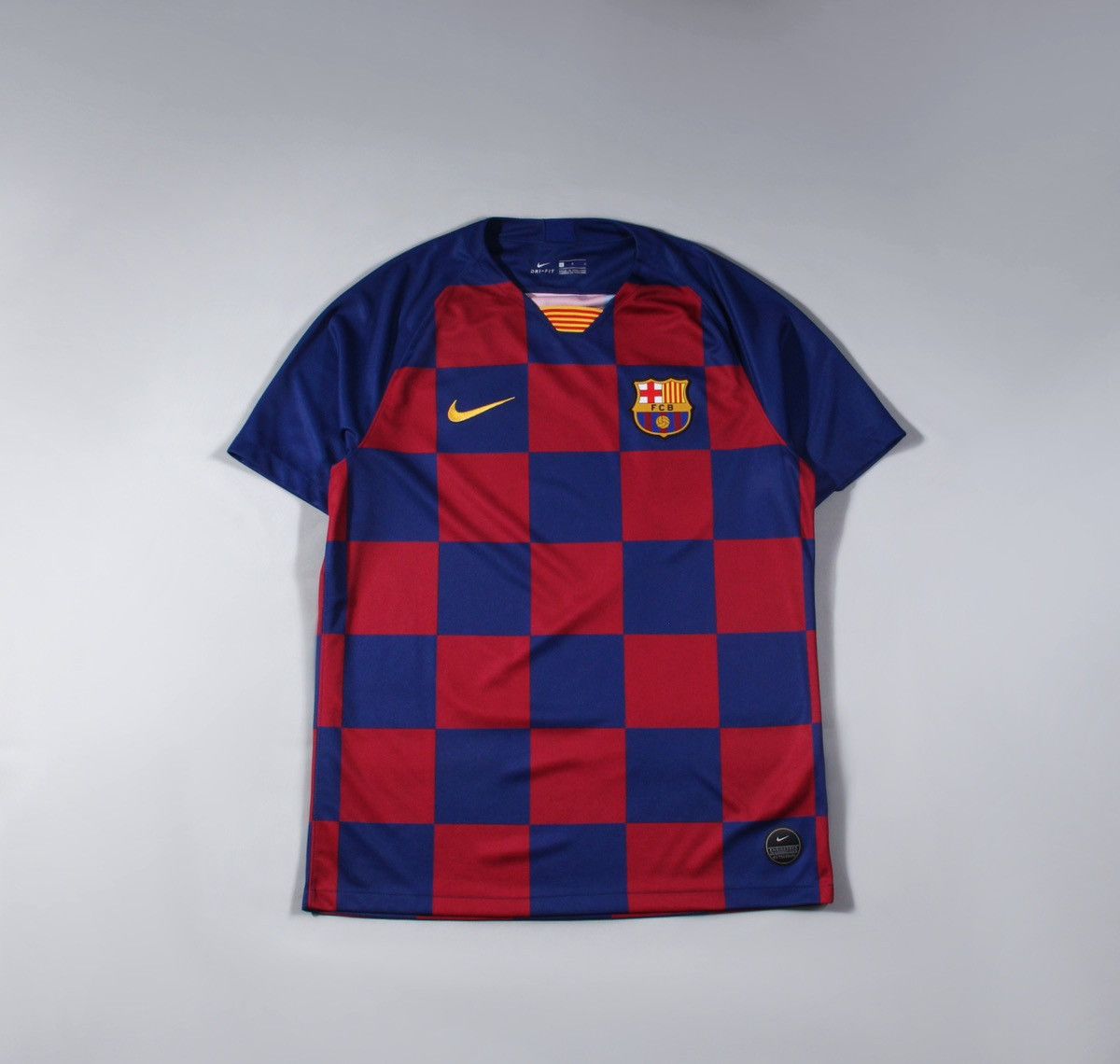 Nike Nike Barcelona FC 2019 Soccer Football Jersey Shirt L Size US L / EU 52-54 / 3 - 1 Thumbnail