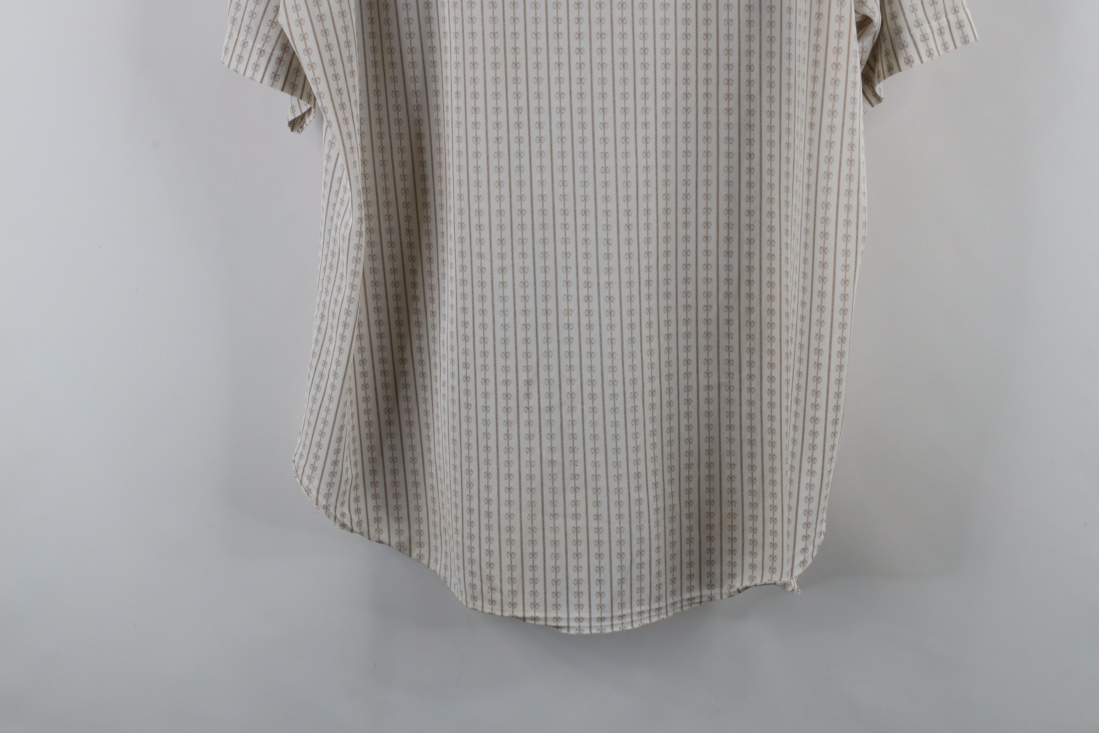Vintage Vintage 70s Streetwear Knit Collared Button Shirt USA Size US M / EU 48-50 / 2 - 15 Thumbnail
