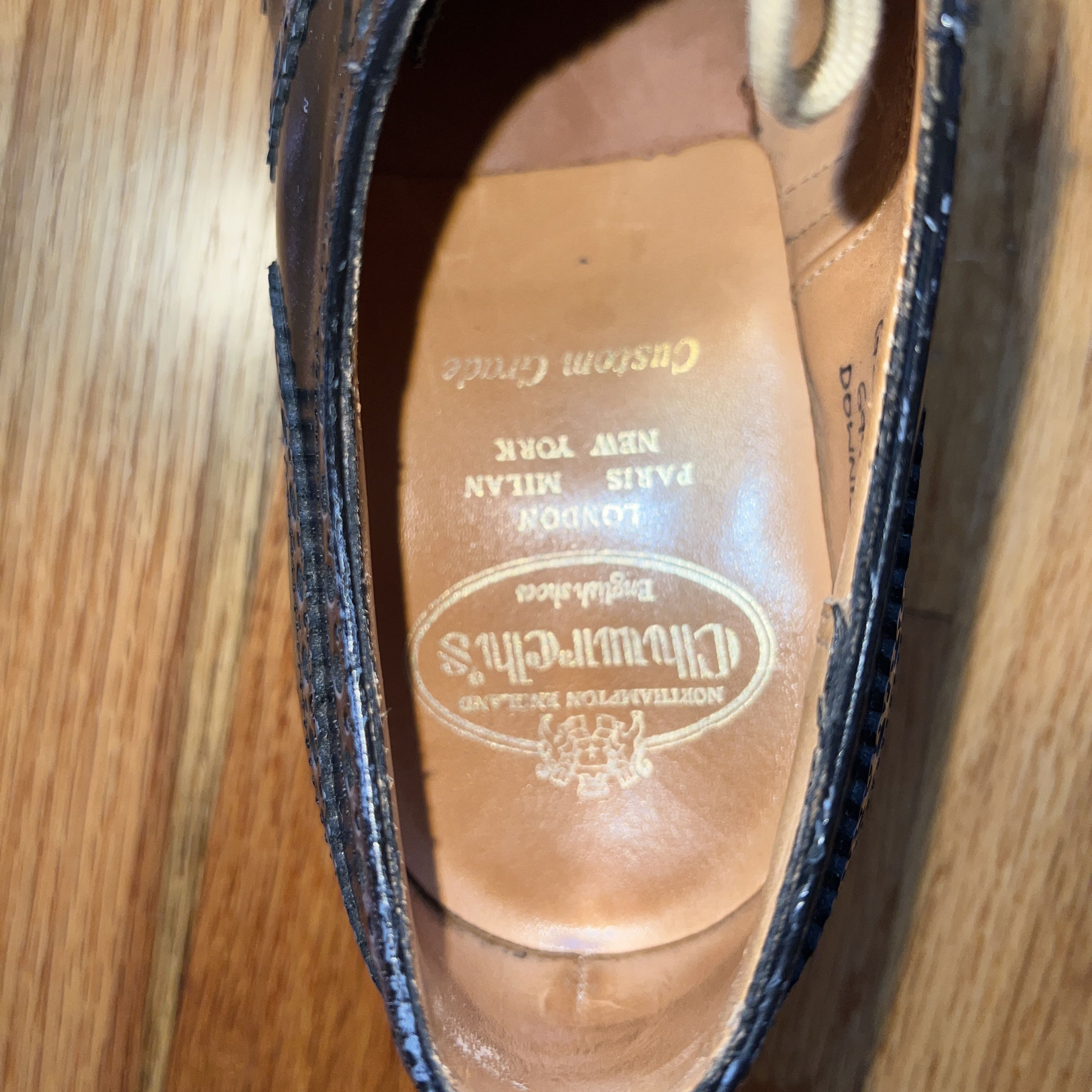 Church's CHURCH'S DOWNISH NAVY FUME RUBBED LEATHER RUBBER SOLE SIZE 8 Size US 8 / EU 41 - 7 Thumbnail