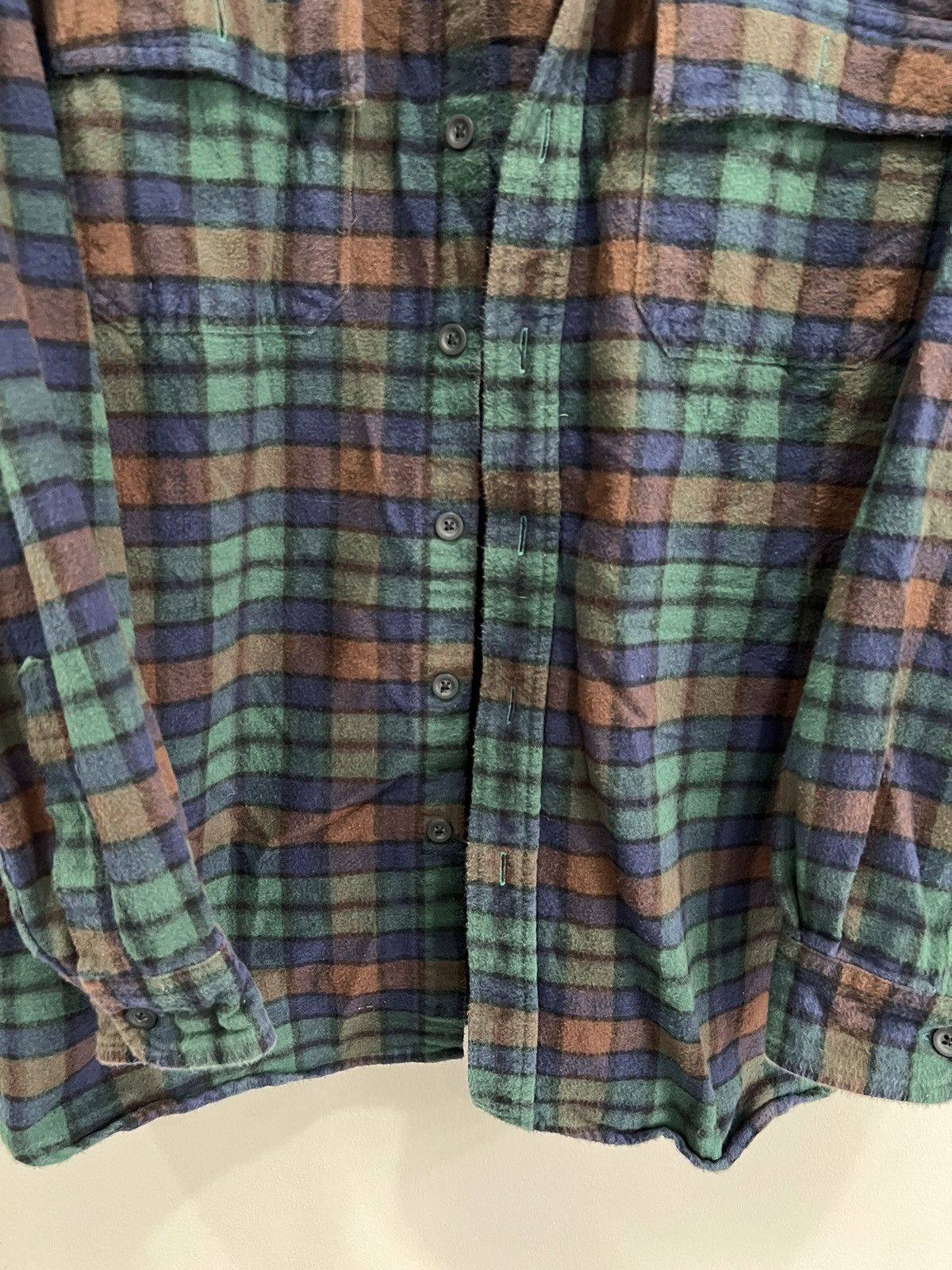 Vintage Vintage LL Bean Plaid Flannel Button Up Shirt green Size US L / EU 52-54 / 3 - 4 Thumbnail