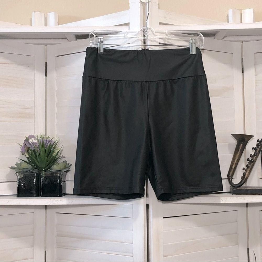 Shein NWOT Shein faux leather style shiny black biker shorts sz M Size 28" / US 6 / IT 42 - 1 Thumbnail