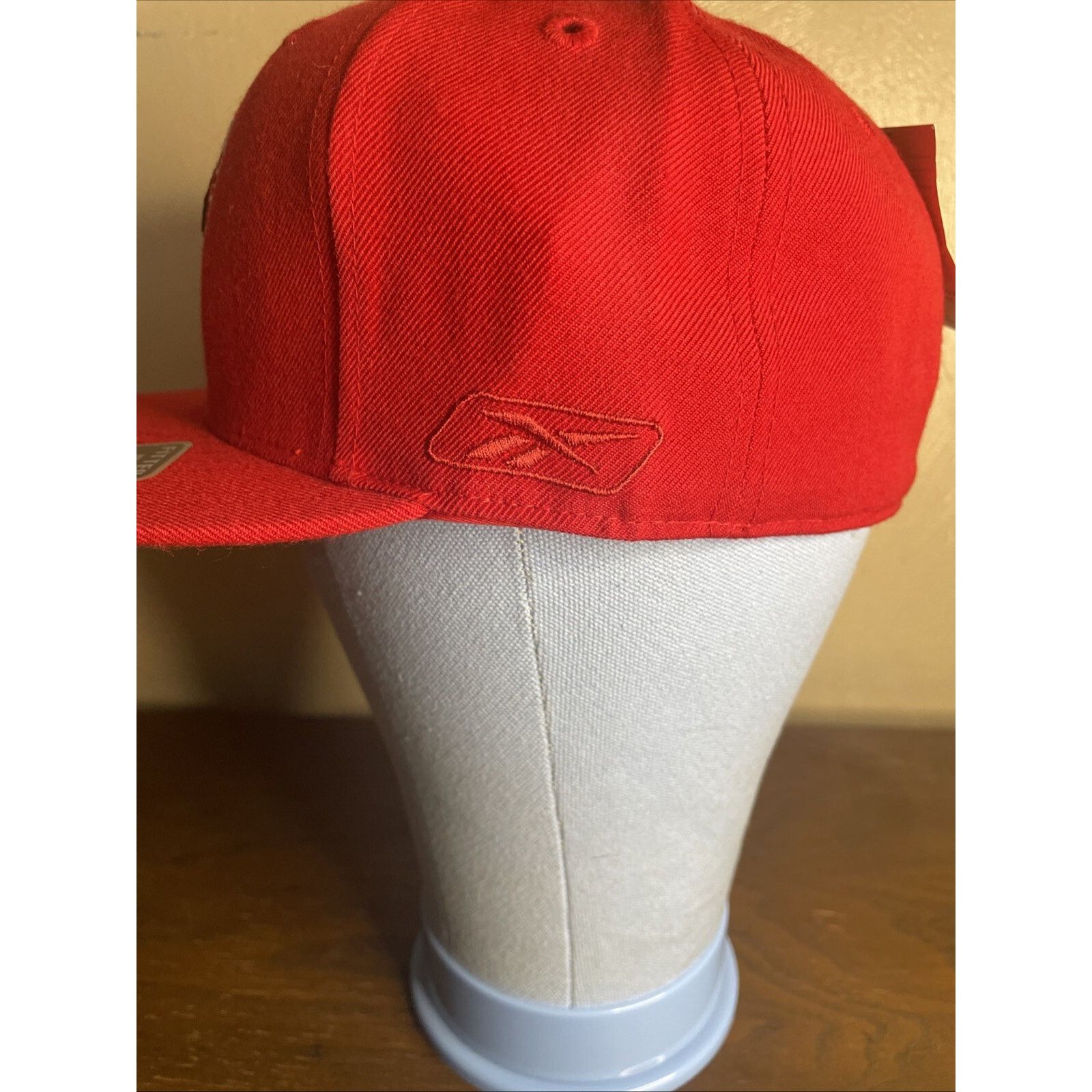 Reebok VTG Tampa Bay Buccaneers Hat Reebok Fitted Sz 7 3/8 Red NWT Size US XL / EU 56 / 4 - 8 Thumbnail
