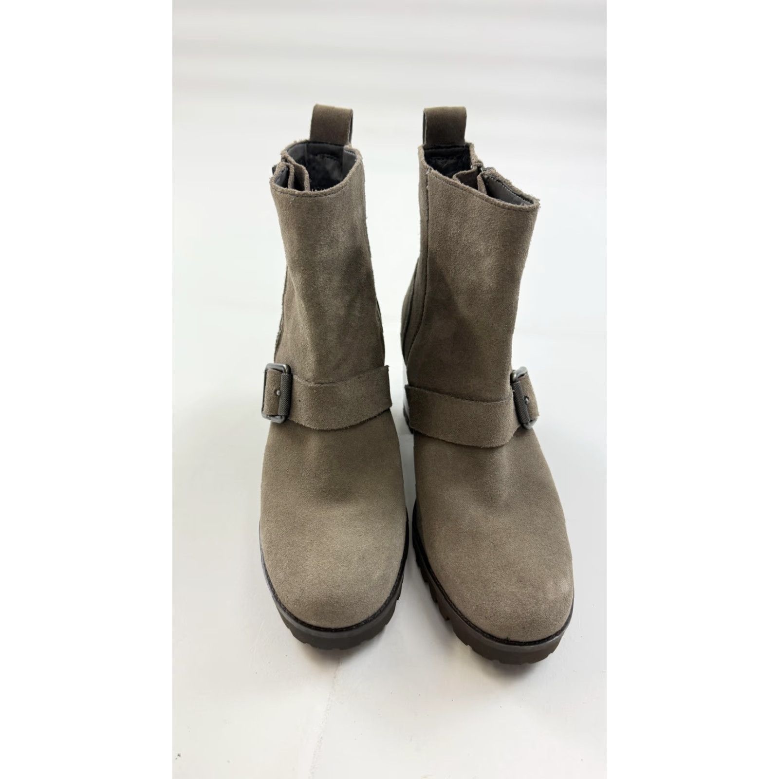 Ugg UGG Bootie Womens Size 9 Beige Suede Ankle Booties Block Heel Lug Sole 1106565 Size US 9 / IT 39 - 7 Thumbnail