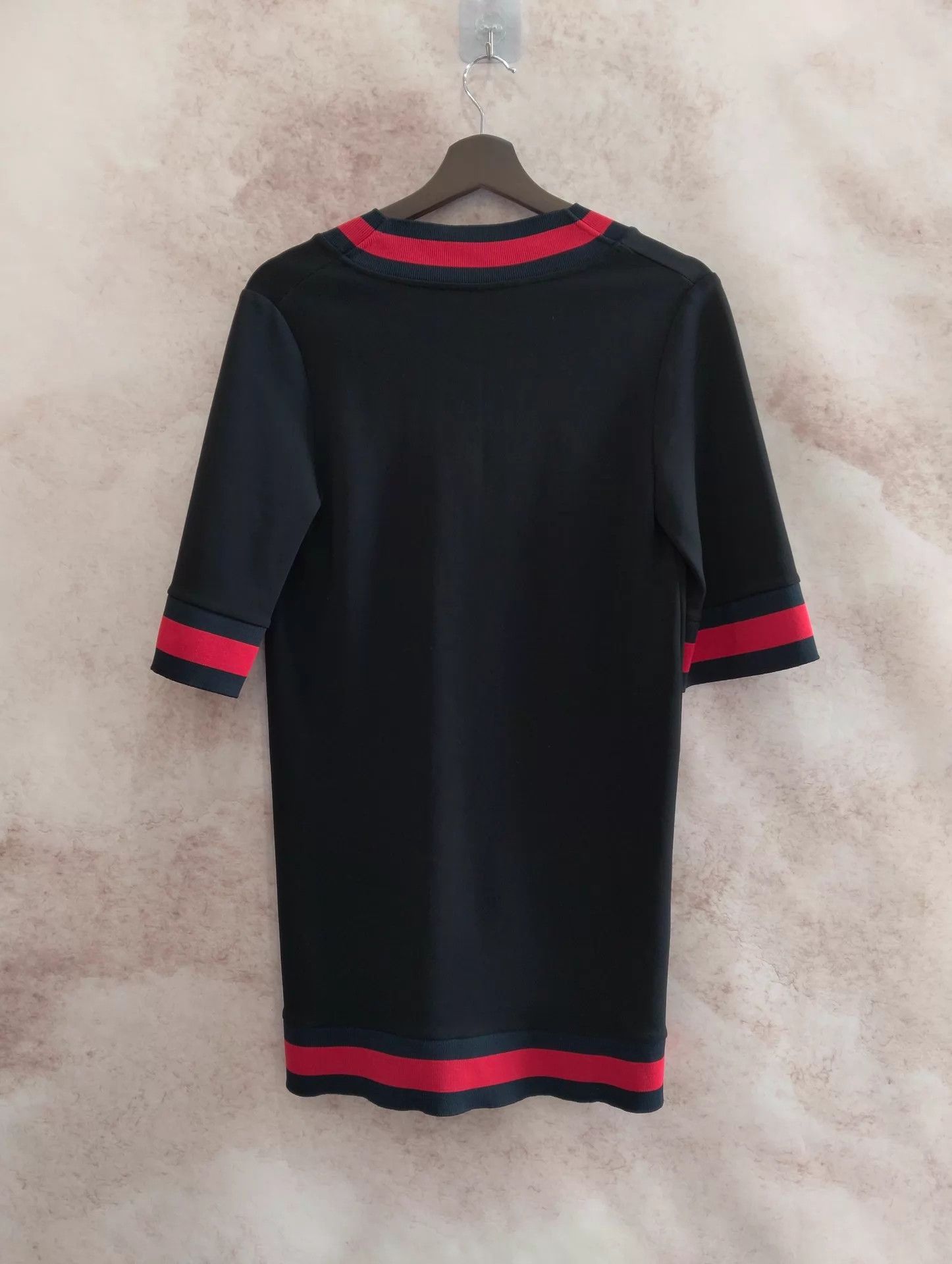 Gucci Gucci Black & Red V-Neck Knit Short-Sleeve Dress XS Size XS / US 0-2 / IT 36-38 - 2 Thumbnail