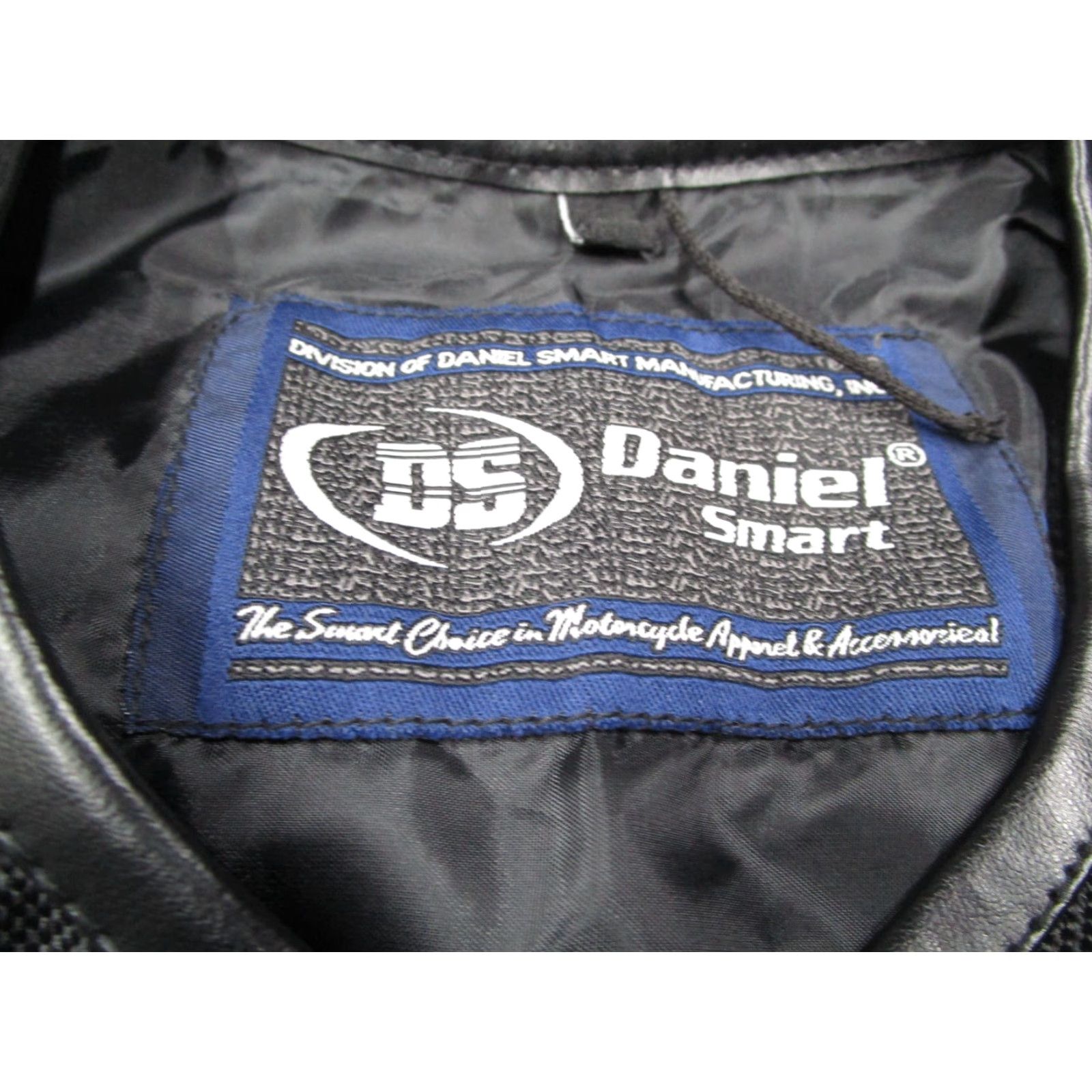 Vintage DANIEL SMART Vest Mens Large Black Full Zip Snap Front Motorcycle Shirt Size US L / EU 52-54 / 3 - 2 Thumbnail
