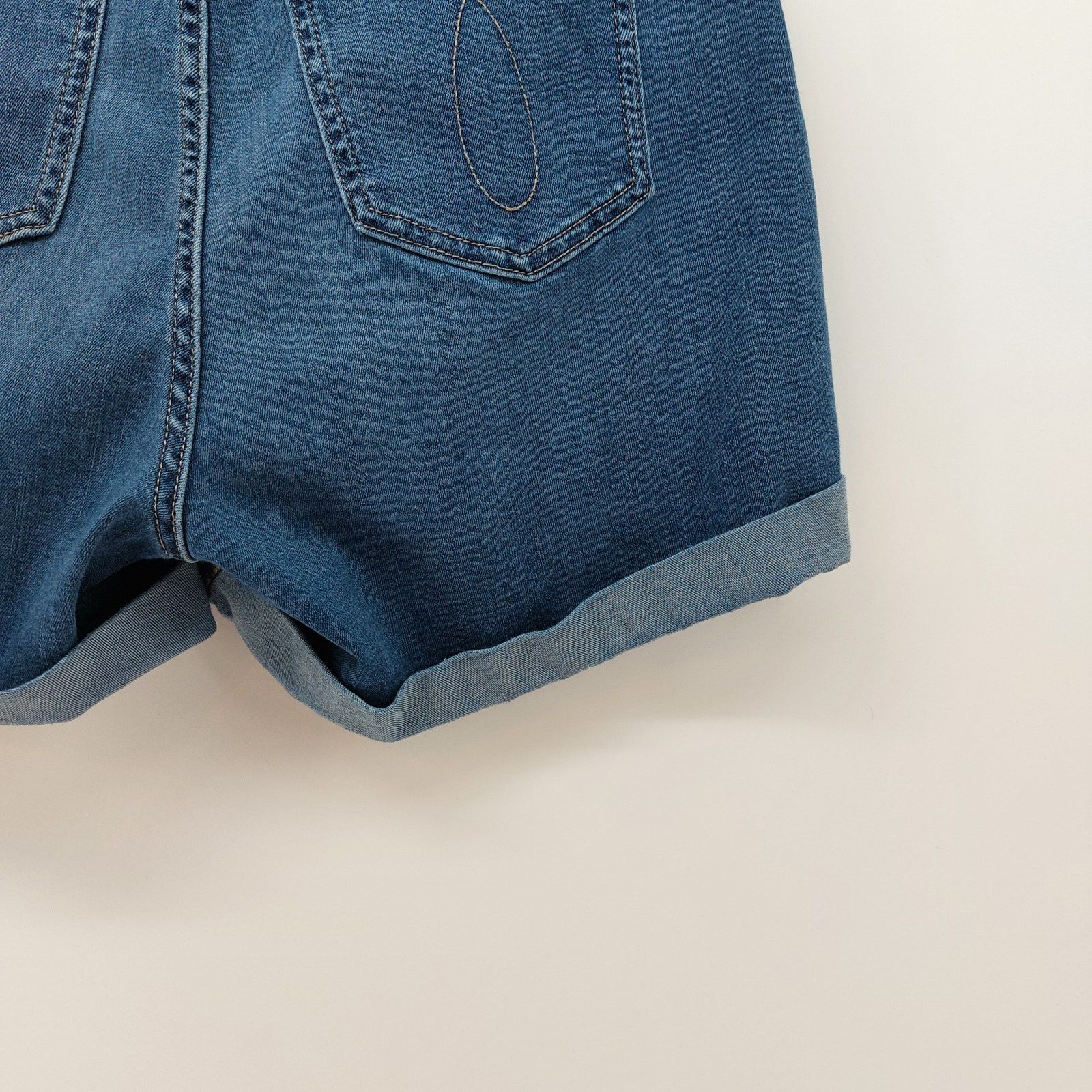 Calvin Klein Calvin Klein Jeans Blue Jean Cut off Roll Short Daisy Dukes Size 32" / US 10 / IT 46 - 9 Thumbnail