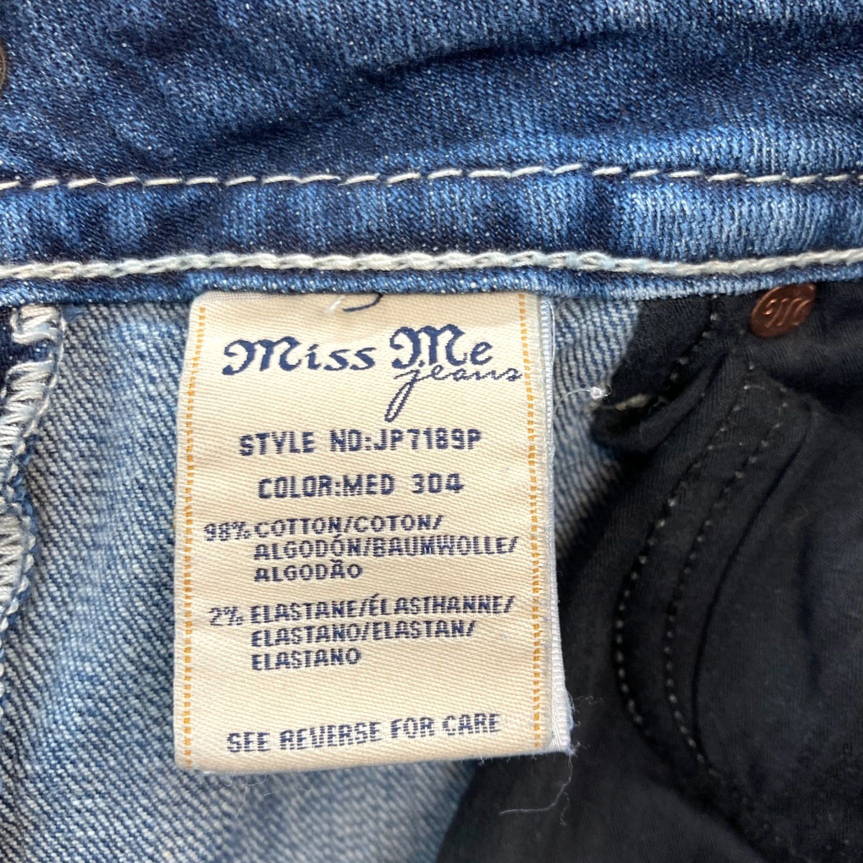Miss Me Miss Me Cuffed Capri Jeans Women's 28 Blue Stretch Denim Embroidered Studded Capris Slim 5-Pocket Distressed Western Cowboy Rock Size 28" / US 6 / IT 42 - 7 Thumbnail