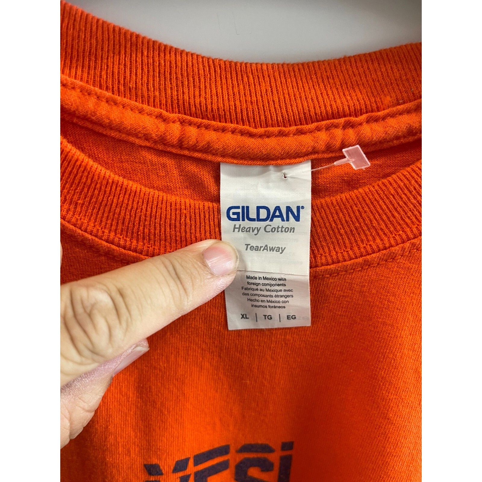 Gildan VTG RARE NEW YORK ISLANDERS NHL YES NETWORK AOP T-SHIRT 2019 Size US XL / EU 56 / 4 - 4 Thumbnail