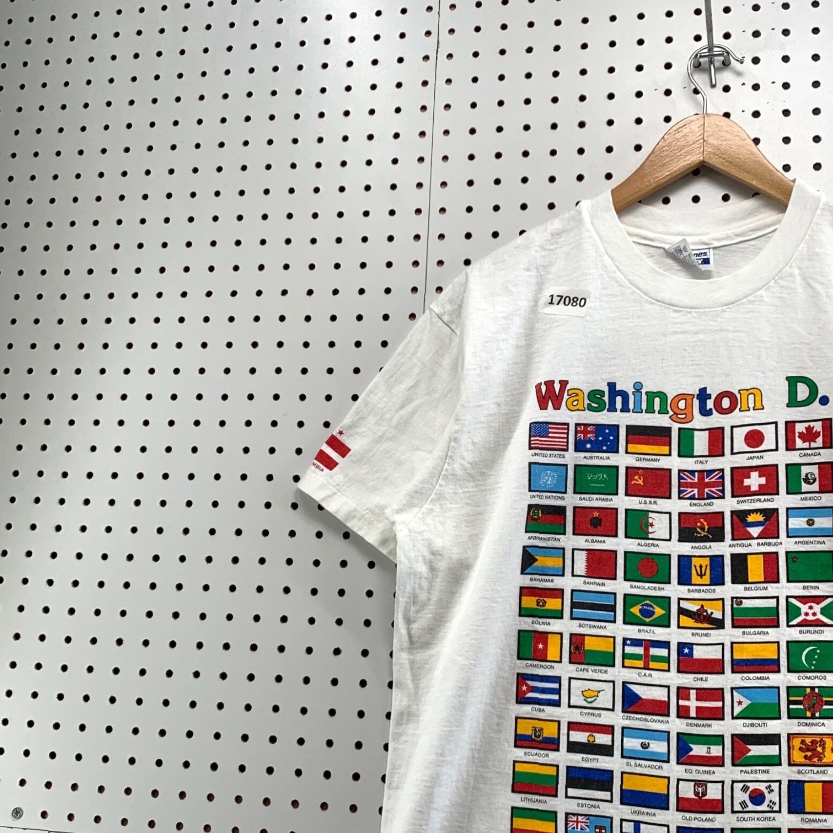 Hanes VINTAGE Washington DC Alamo Flags Shirt Mens XL White 90s USA Hanes T-Shirt Size US XL / EU 56 / 4 - 3 Thumbnail