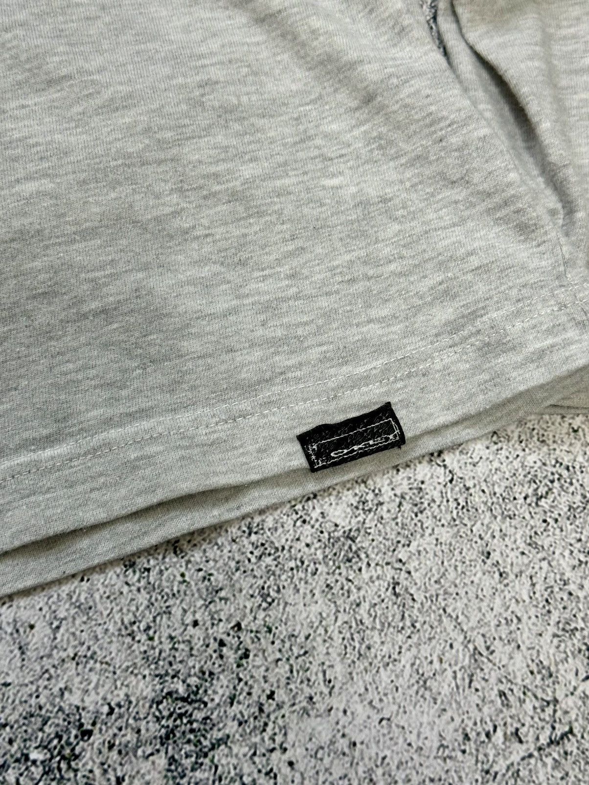 Oakley Vintage Oakley Long Sleeve Centre Logo Size US L / EU 52-54 / 3 - 7 Thumbnail