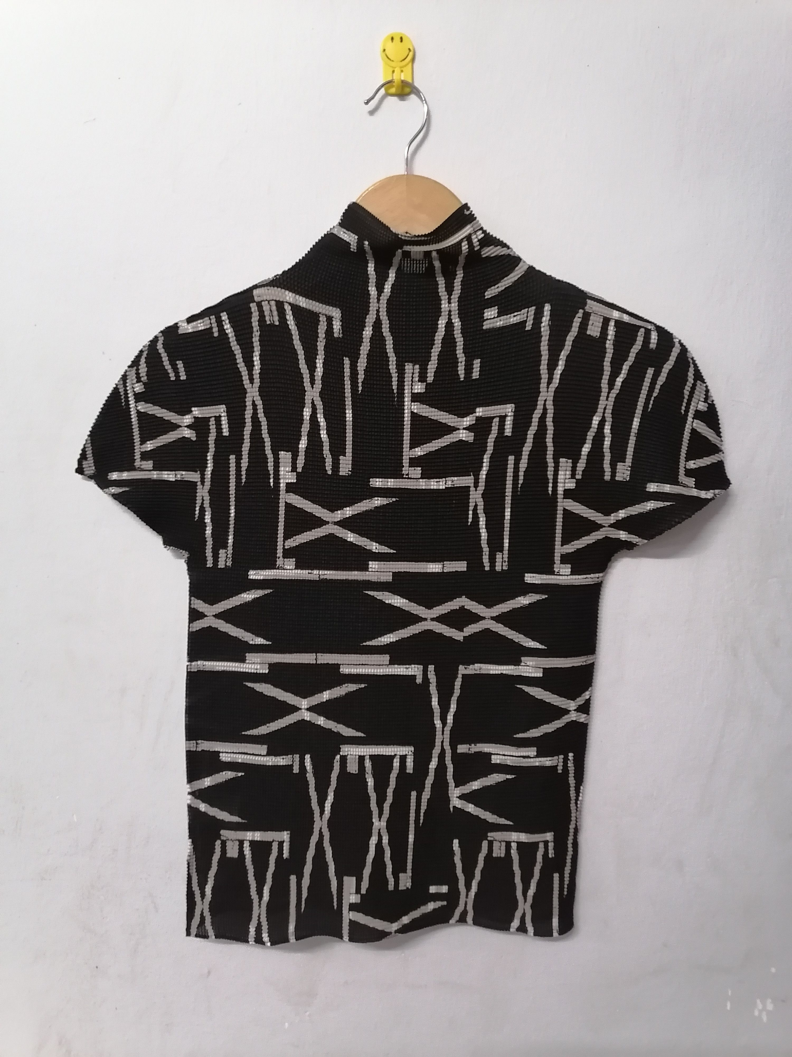 Issey Miyake × Pleats Please Issey Miyake Issey Miyake Men Cauliflower Mock Neck Shirts Size S / US 4 / IT 40 - 4 Thumbnail