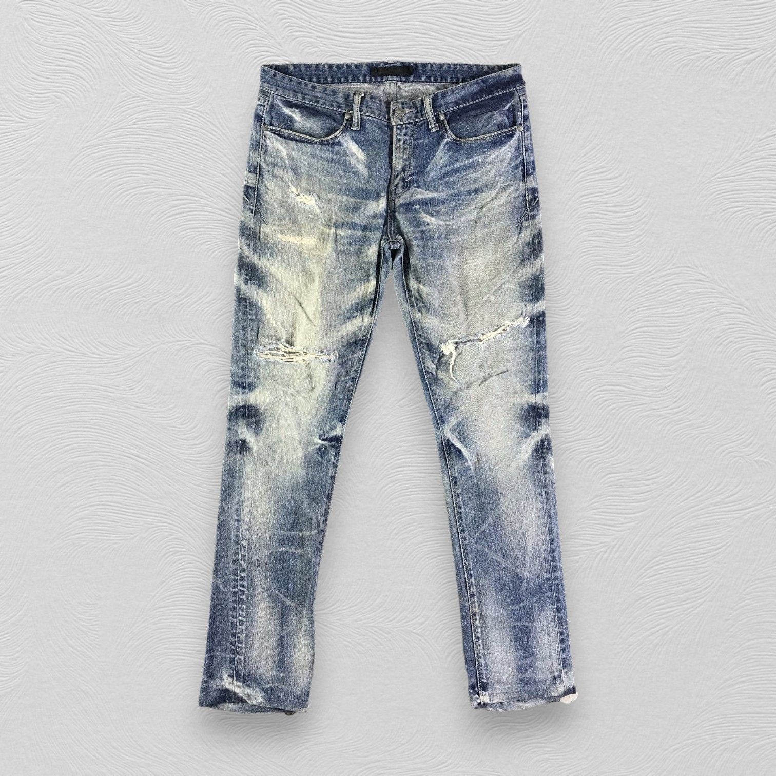 GOSTAR DE FUGA Gostar De Fuga Whiskers Denim Distressed Jeans 