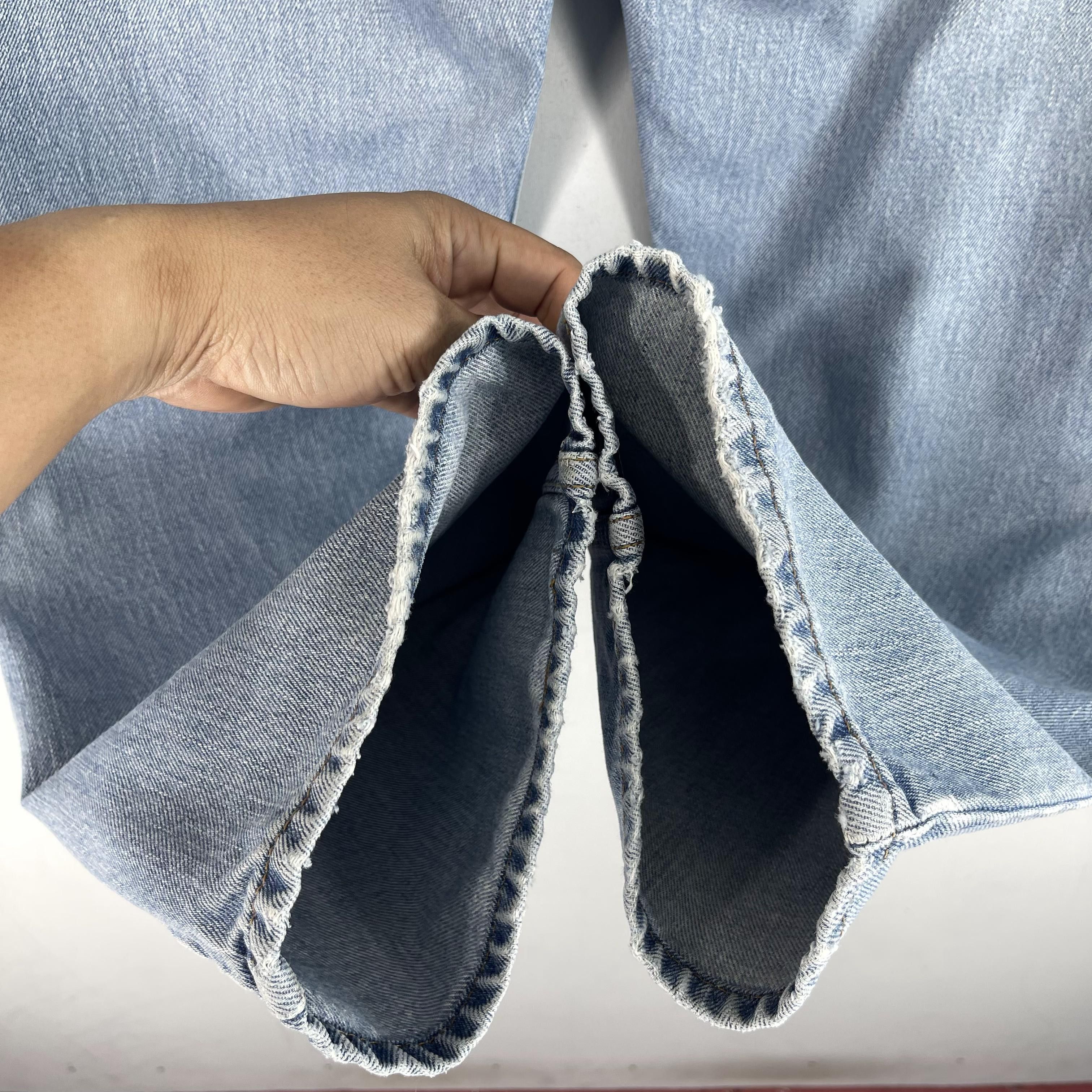 Levi's × Vintage W38 L29 Vintage Levis 505 Distressed Light Blue Wash Jeans Size US 38 / EU 54 - 11 Thumbnail
