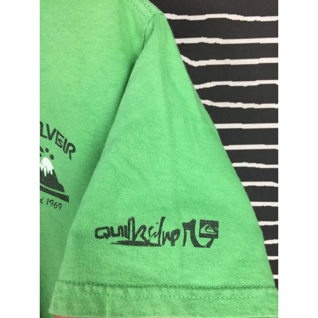 Quiksilver Quiksilver Wave Logo Graphic Slim Fit Surf Skate Tee Size US M / EU 48-50 / 2 - 7 Thumbnail
