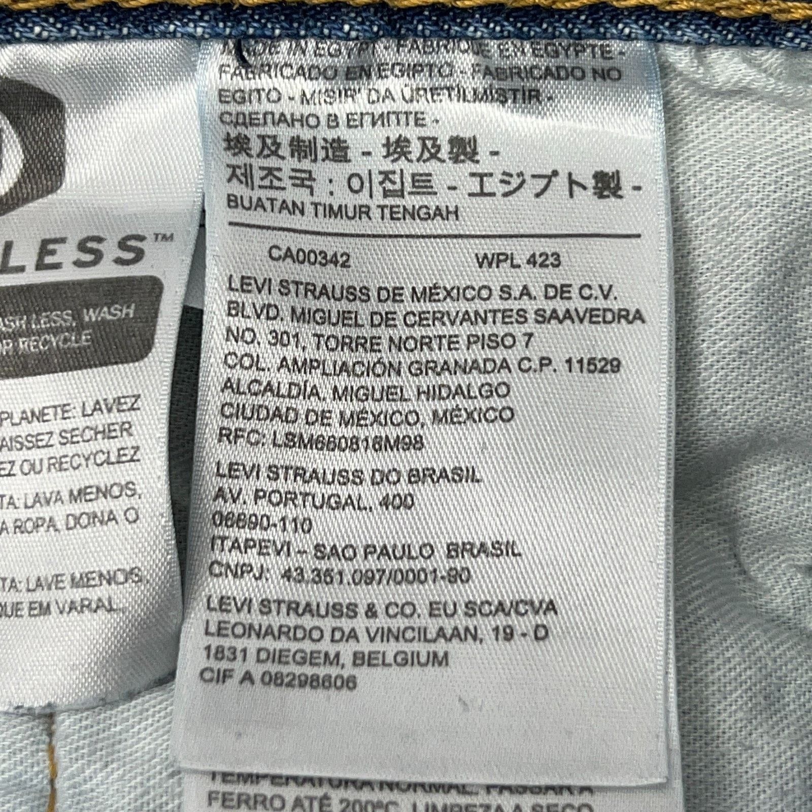 Levi's Levis 501 Button Fly Jeans Straight Fit 5 Pockets Blue 38x29 Size US 38 / EU 54 - 12 Thumbnail