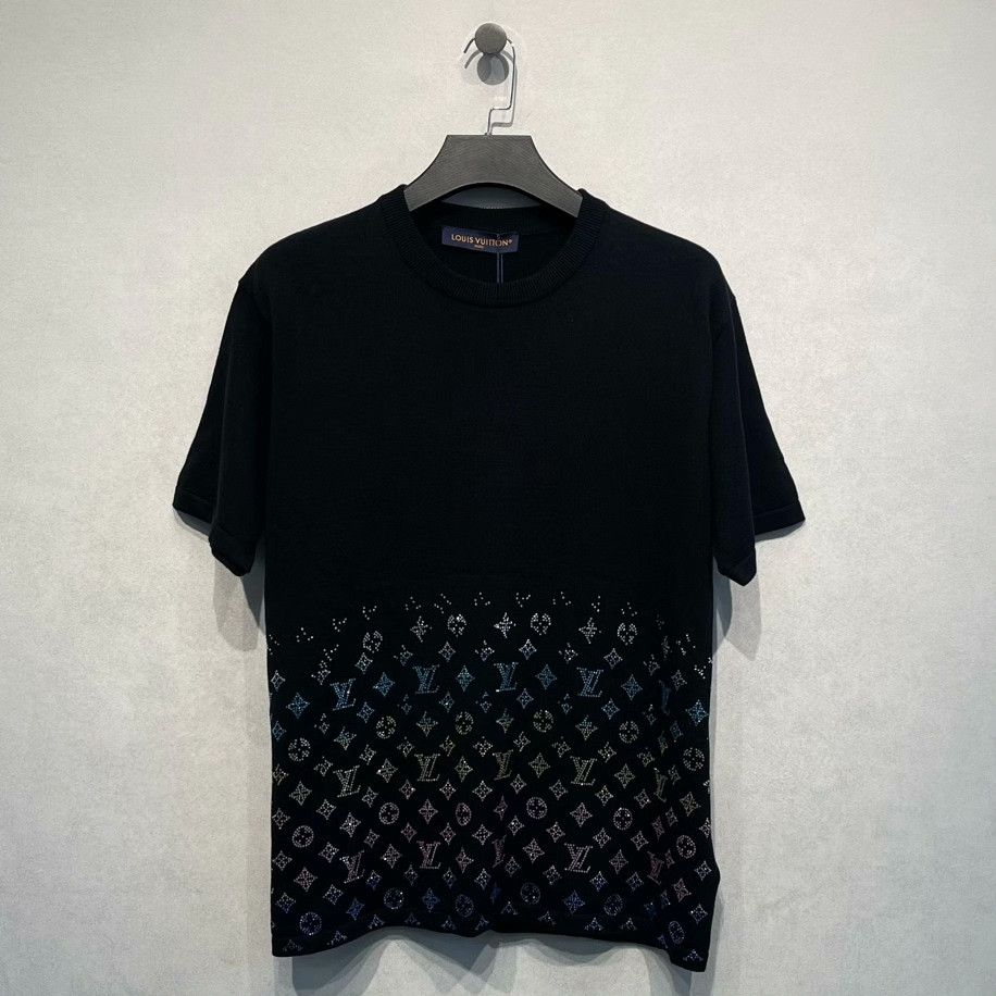 Louis Vuitton Louis Vuitton Gradient Monogram Rhinestone T-Shirt Size L Size US L / EU 52-54 / 3 - 1 Thumbnail
