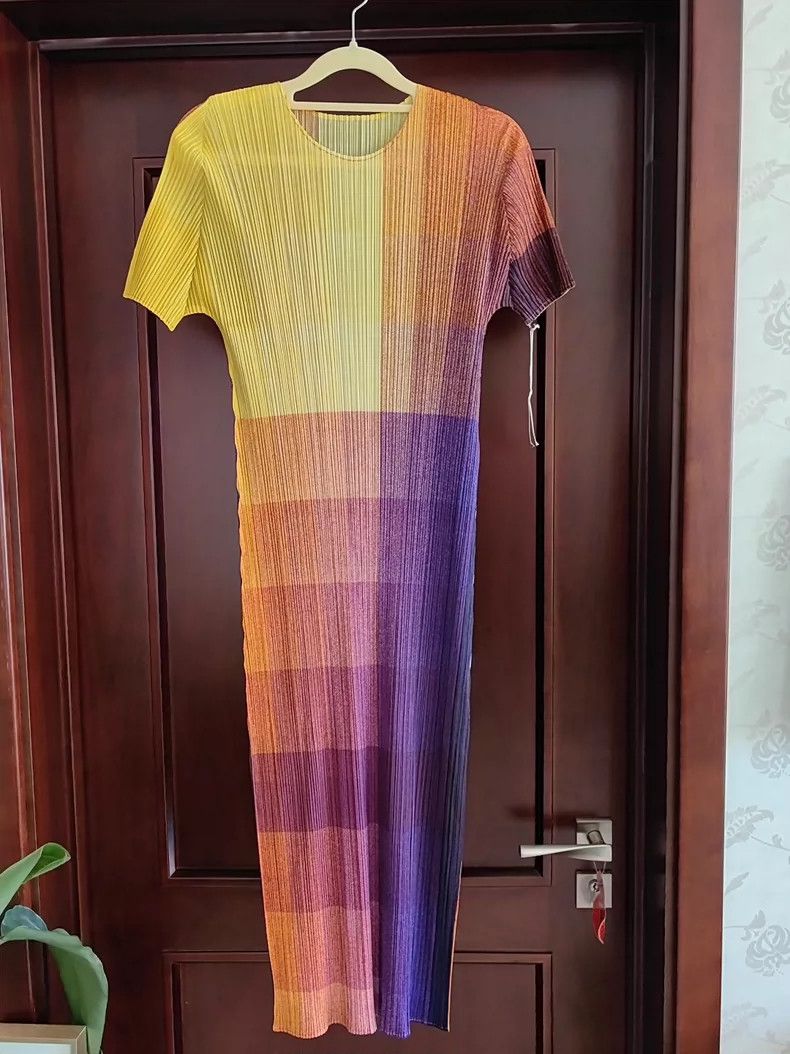 Issey Miyake Issey Miyake size:3 Yellow and purple short-sleeved dress Size S / US 4 / IT 40 - 2 Thumbnail