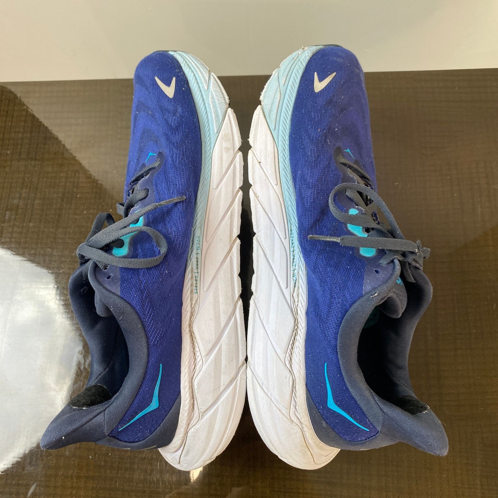 Hoka Hoka One One Arahi 6 Running Walking Sneakers Shoes 9.5D Size US 9.5 / EU 42-43 - 6 Thumbnail