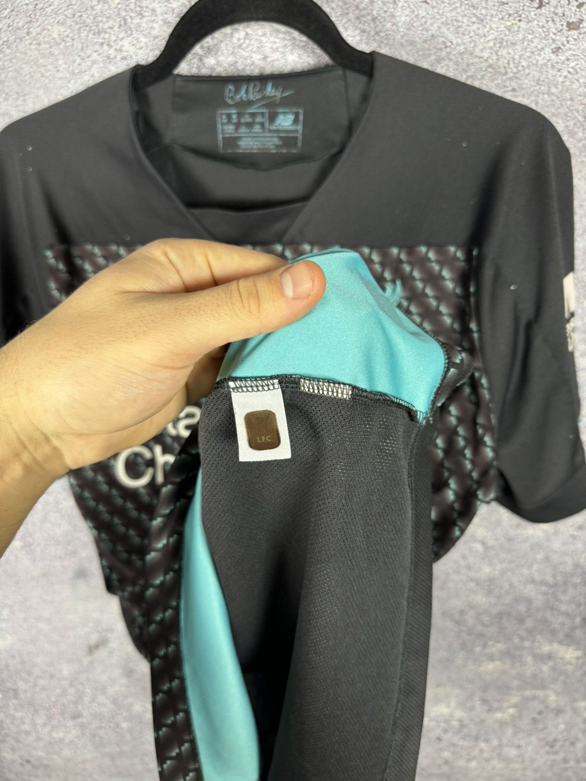 New Balance × Vintage Vintage Liverpool 2019/20 Third New Balance Jersey Blokcore Size US M / EU 48-50 / 2 - 11 Thumbnail