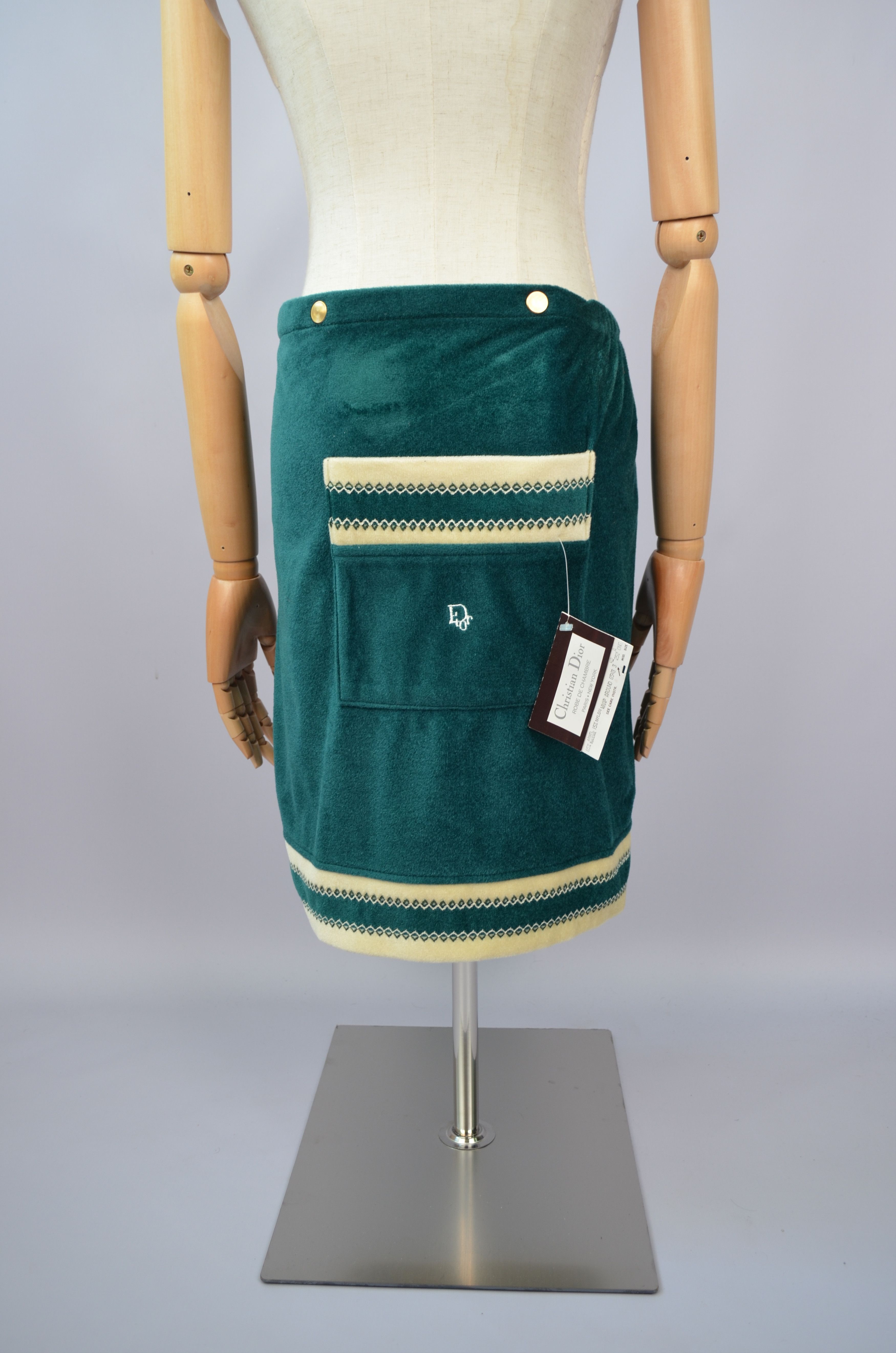 Christian Dior Monsieur × Designer × Dior Christian Dior Robe De Chambre Logo Velvet Wrap Skirt OS Size 28" / US 6 / IT 42 - 10 Thumbnail