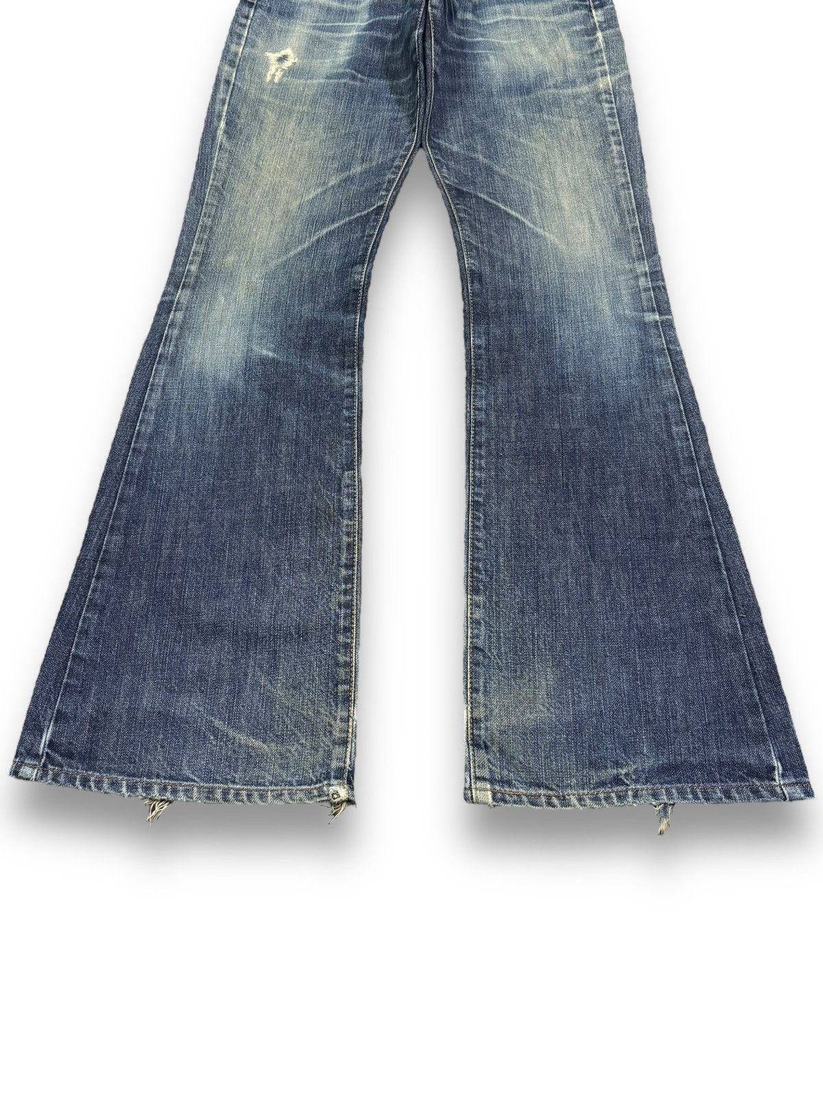 Tornado Mart Japanese Brand Kamikaze Attack Flare Distressed Jeans Size US 31 - 8 Thumbnail