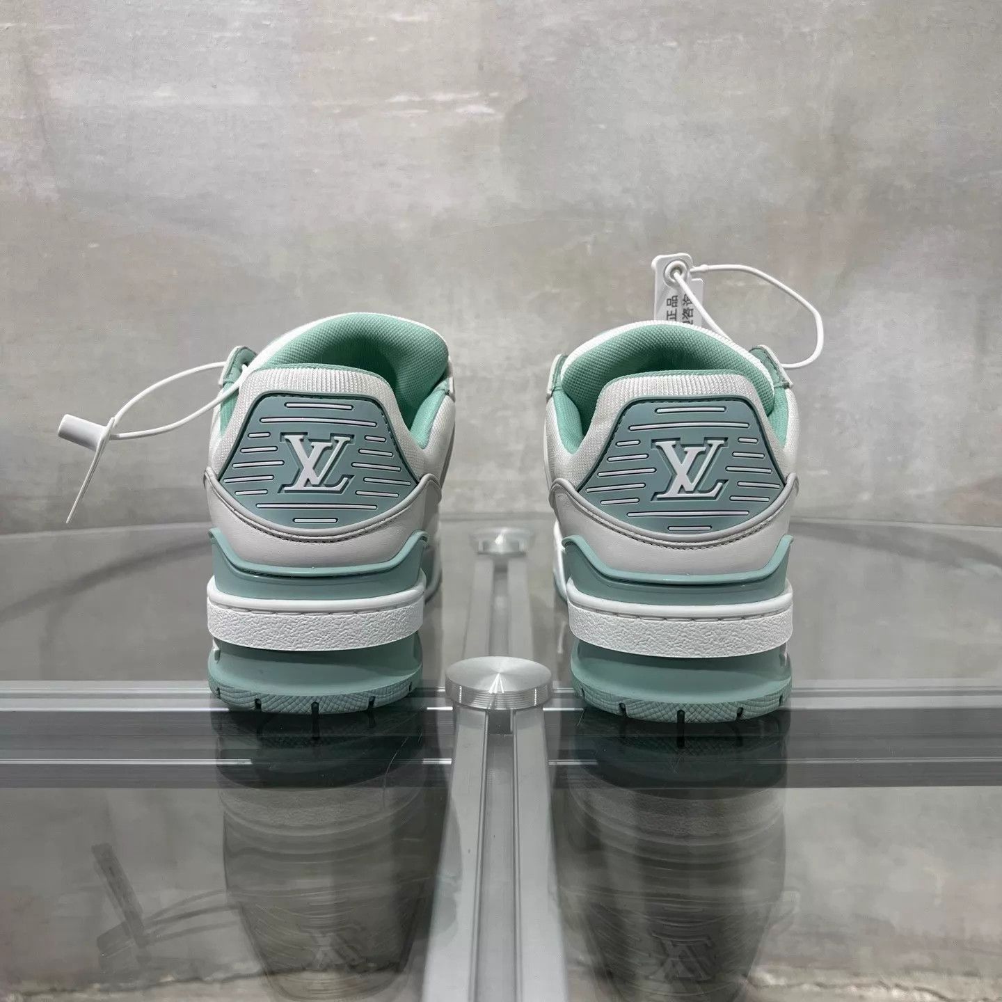 Louis Vuitton LV Trainer Mint Green UK1/35 New, tried on, boxed Size US 4.5 / IT 34.5 - 6 Thumbnail